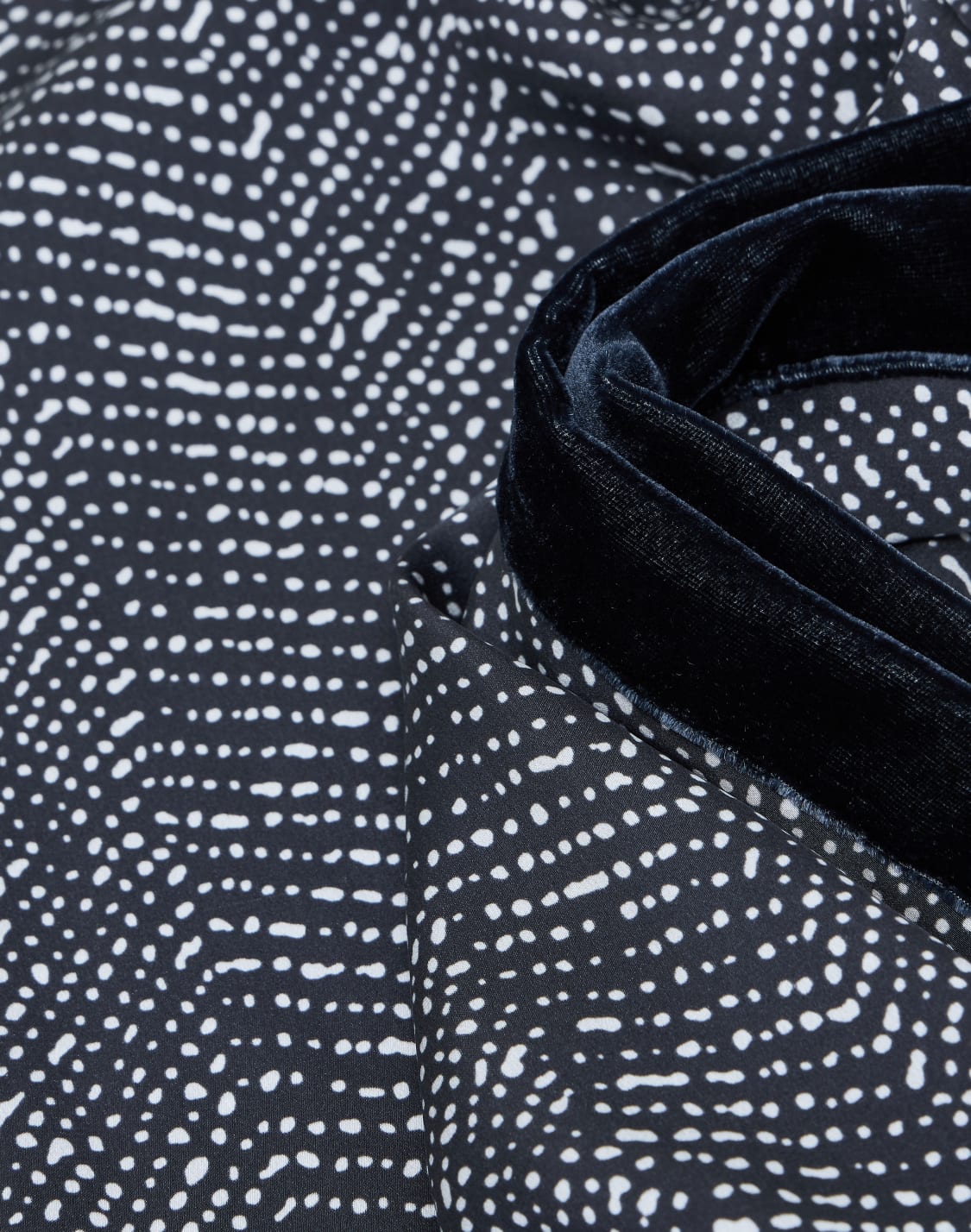 silk-and-velvet-collar-blue--giorgio-armani