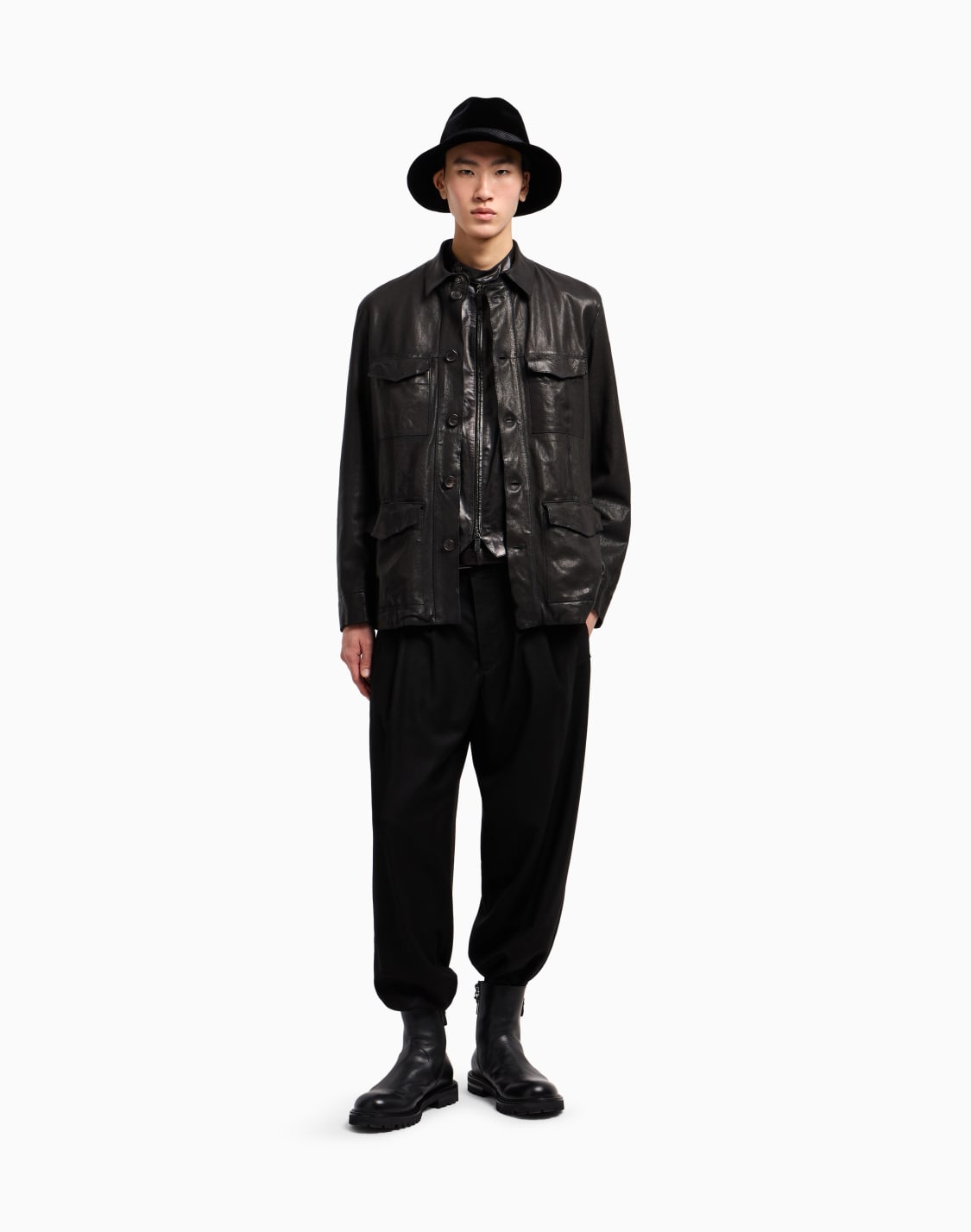 gilet-con-zip-in-nappa-di-vitello-plong-nero--giorgio-armani