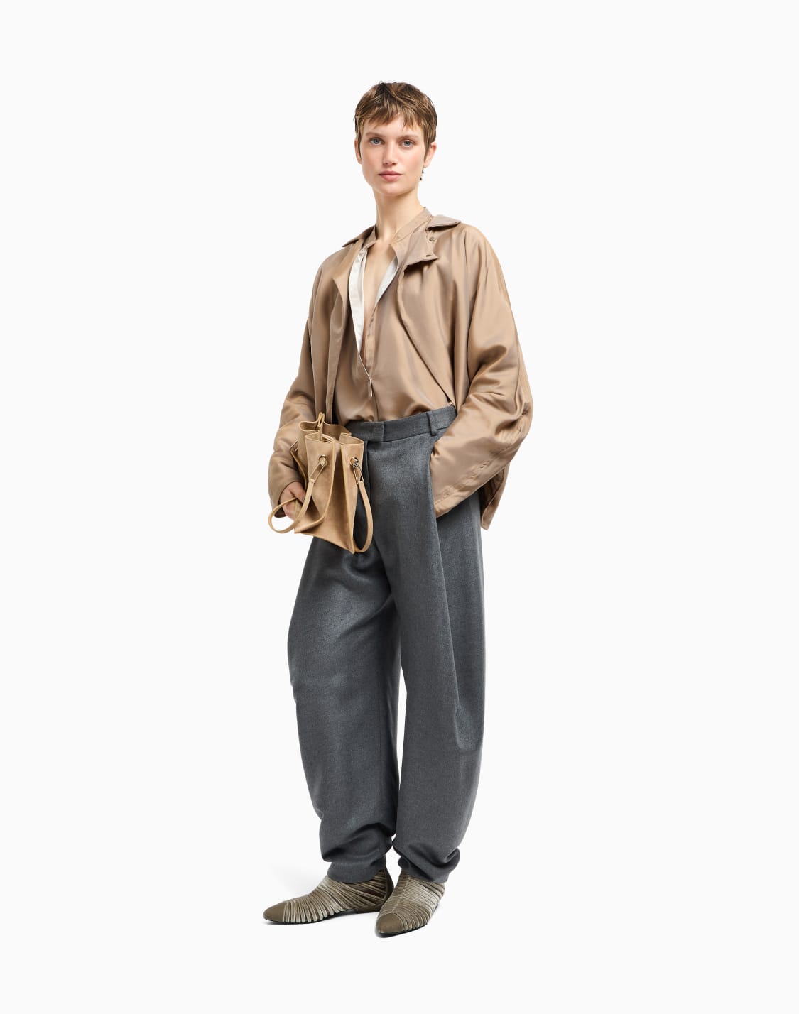 pantalon-fluide-en-flanelle-de-soie-gris--giorgio-armani