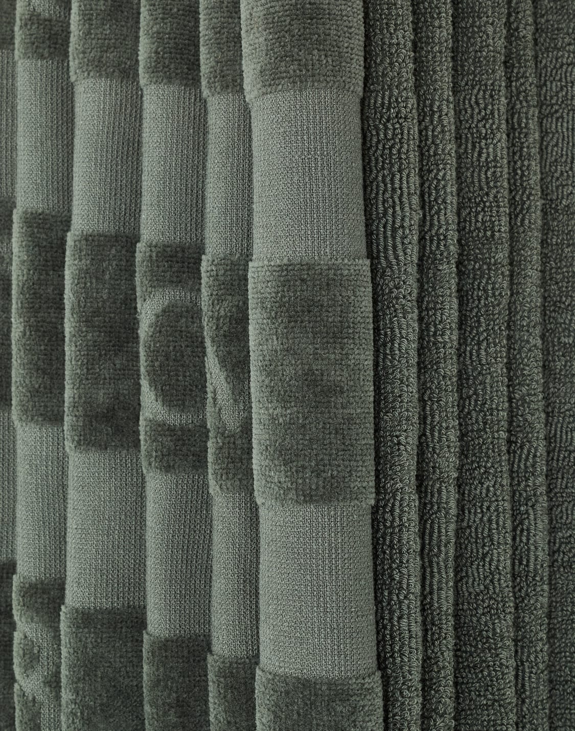 striped-terry-beach-towel-with-logo-green--emporio-armani