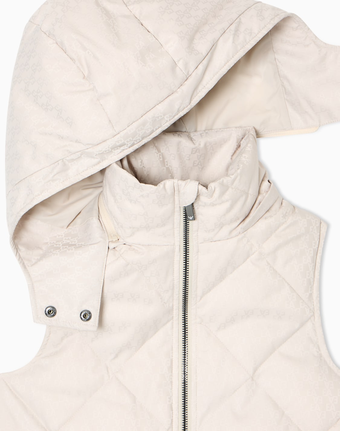 quilted-oversized-sleeveless-nylon-top-with-all-over-jacquard-logo-beige--emporio-armani