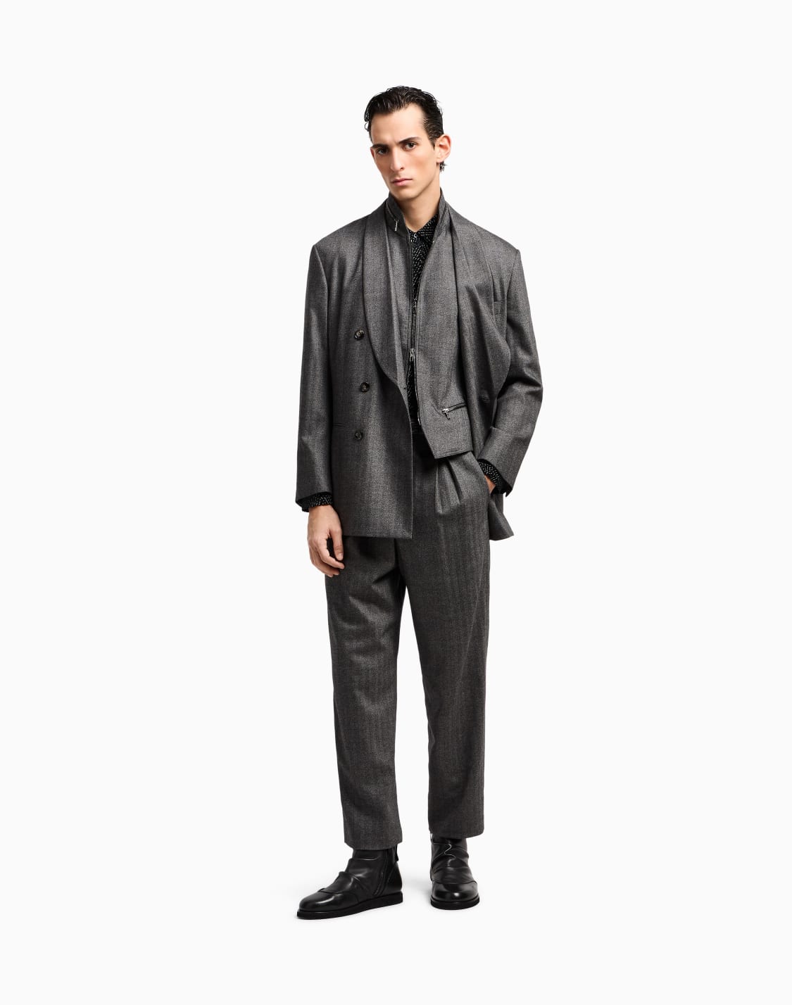 gilet-con-zip-in-lana-vergine-e-cashmere-chevron-grigio--giorgio-armani