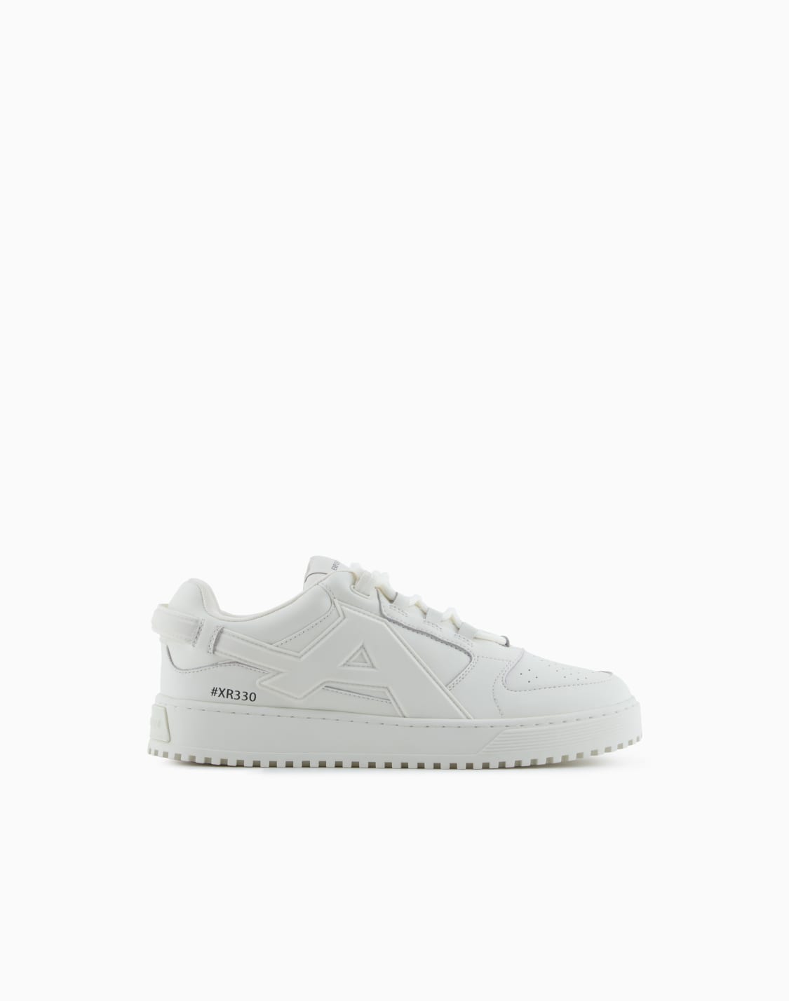 leather-sneakers-with-oversized-ea-patch-white--emporio-armani