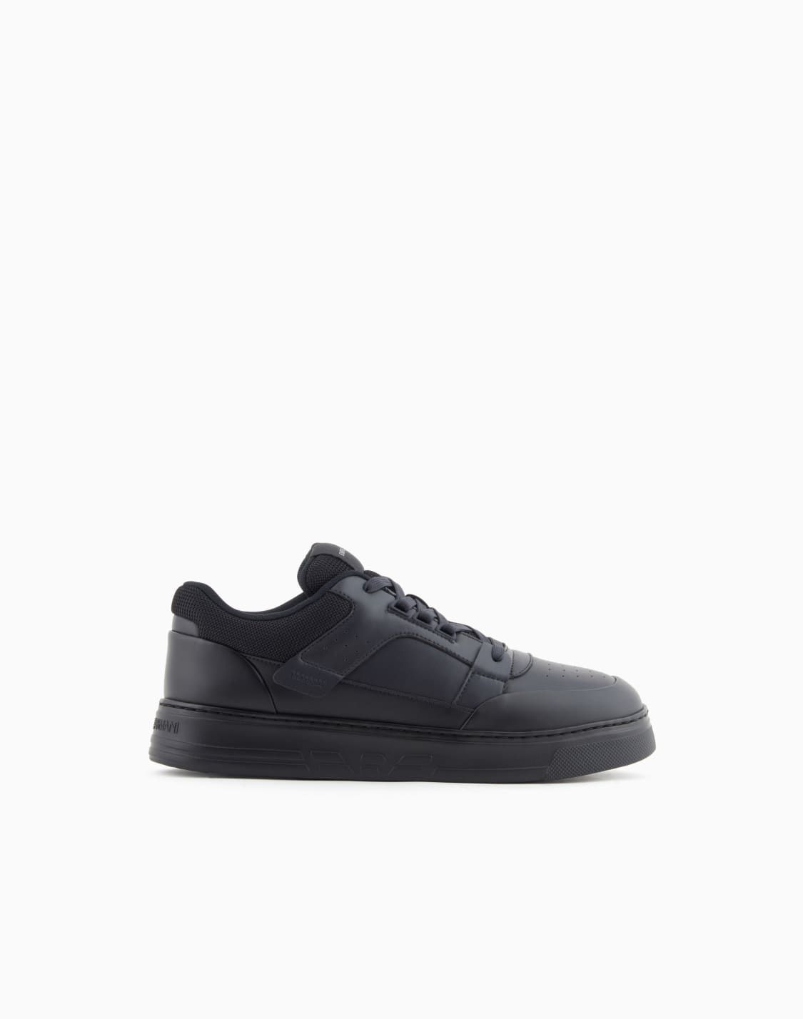 deportivas-de-piel-con-detalles-de-malla-azul--emporio-armani