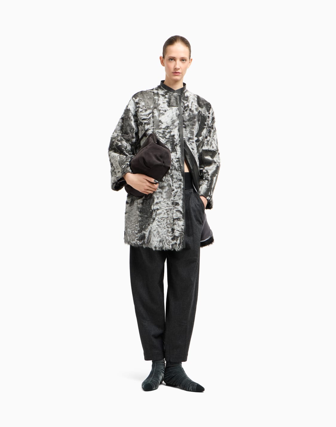 prendas-de-abrigo-de-piel-gris--giorgio-armani