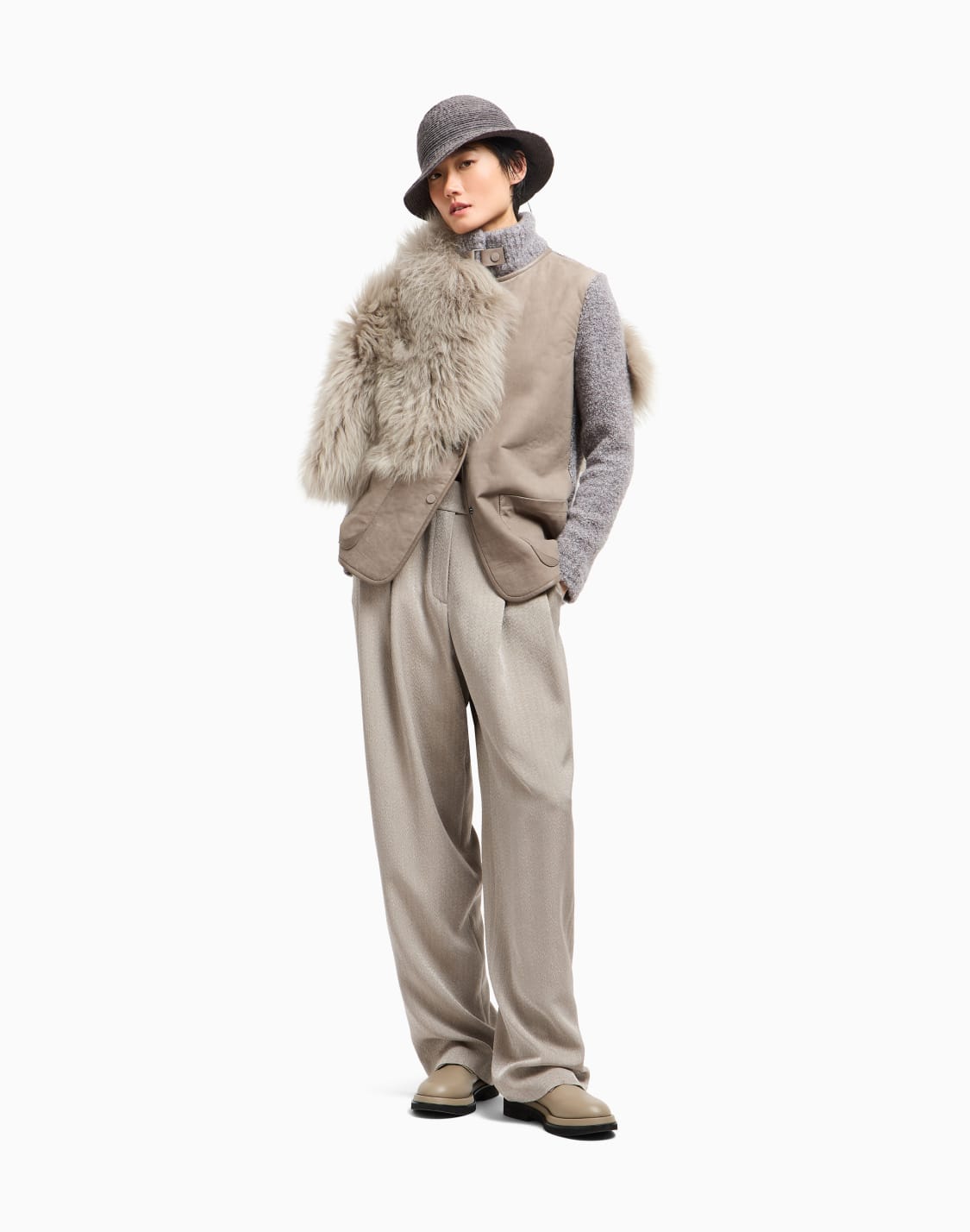 veste-en-cuir-de-veau-cachemire-et-soie-boucle-beige--giorgio-armani