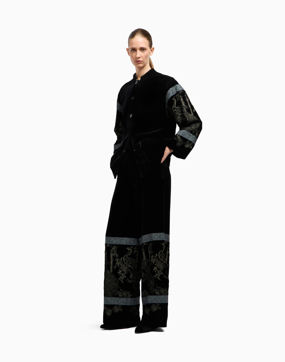caban-in-velluto-ricamato-nero--giorgio-armani