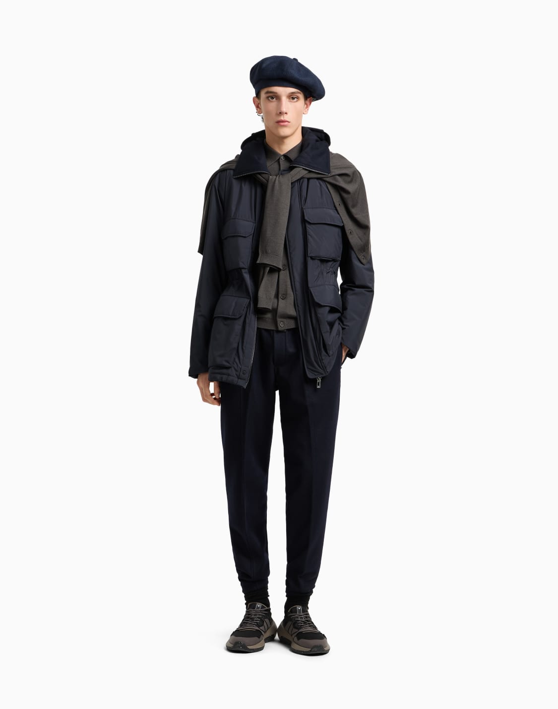 giaccone-imbottito-in-nylon-riciclato-asv-travel-essential-blu-navy--emporio-armani