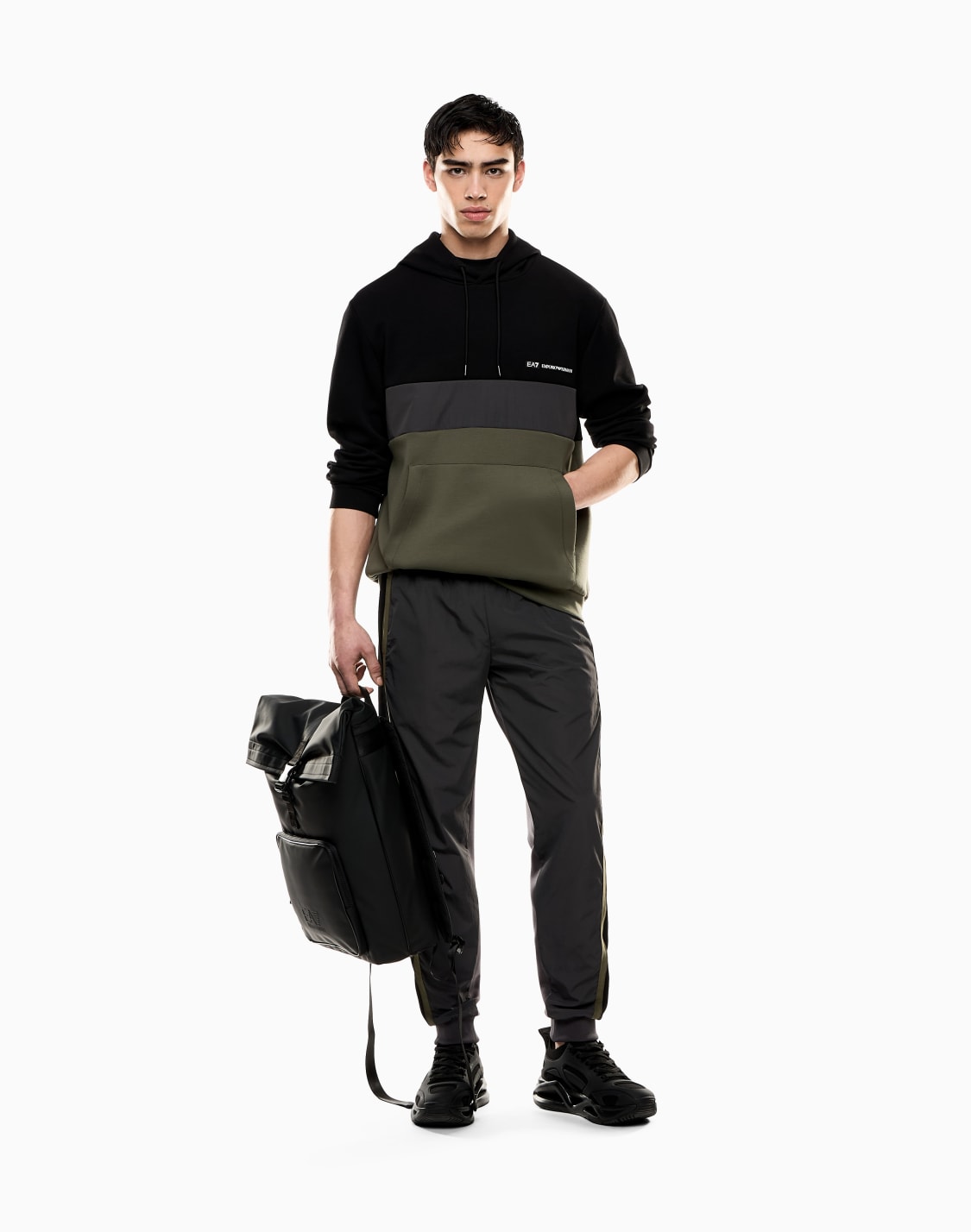 sudadera-con-capucha-de-nailon-y-mezcla-de-viscosa-athletic-colour-block-verde--ea7