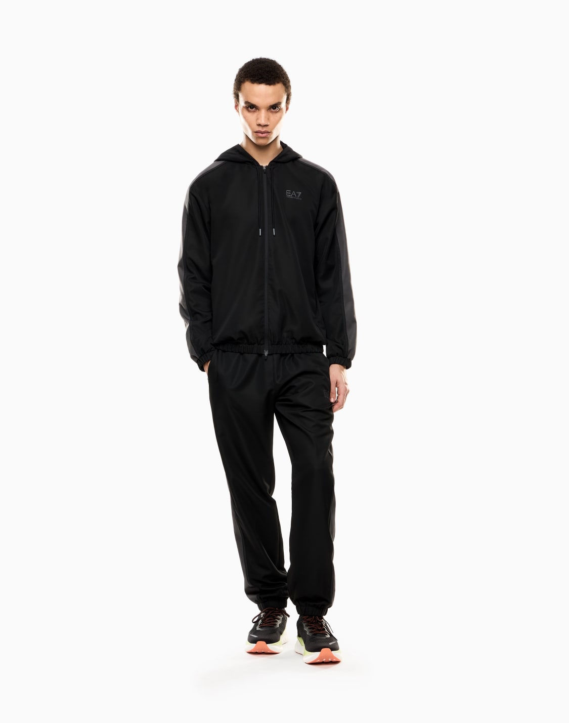 dynamic-athlete-tracksuit-in-ventus7-technical-fabric-black--ea7
