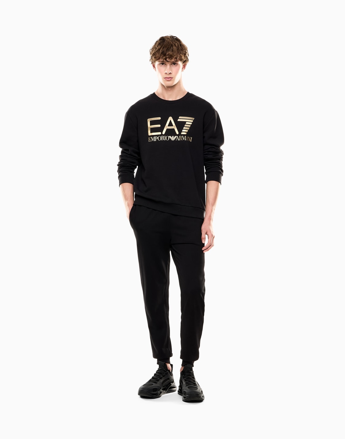 felpa-girocollo-logo-series-in-cotone-stretch-con-maxi-logo-nero--ea7