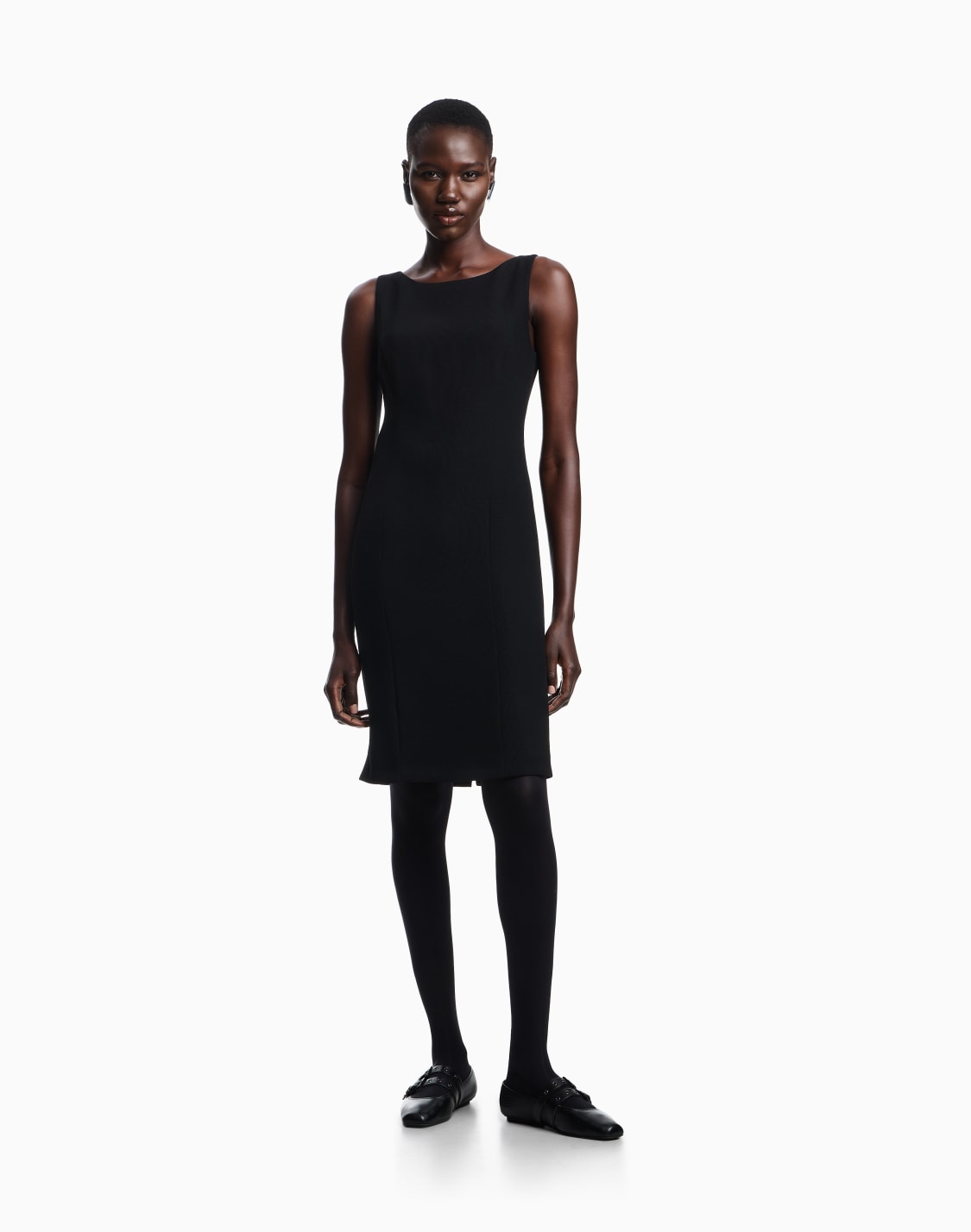 robe-fourreau-en-tissu-technique-gaufr-noir--emporio-armani
