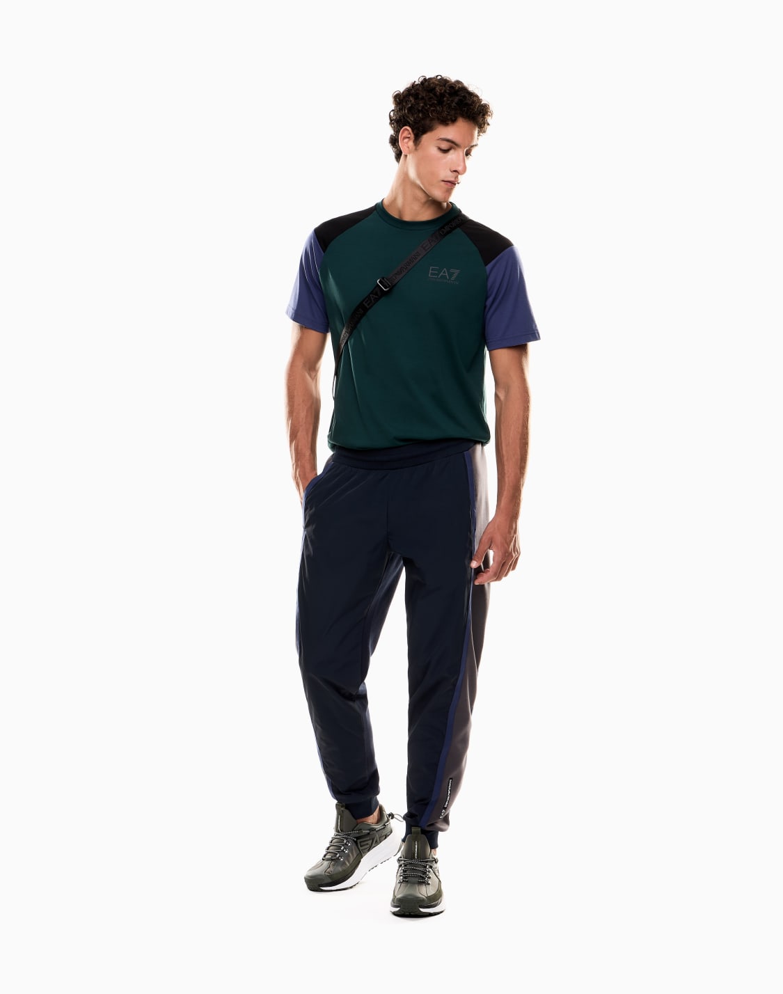 t-shirt-girocollo-athletic-colour-block-in-misto-cotone-organico-asv-verde--ea7