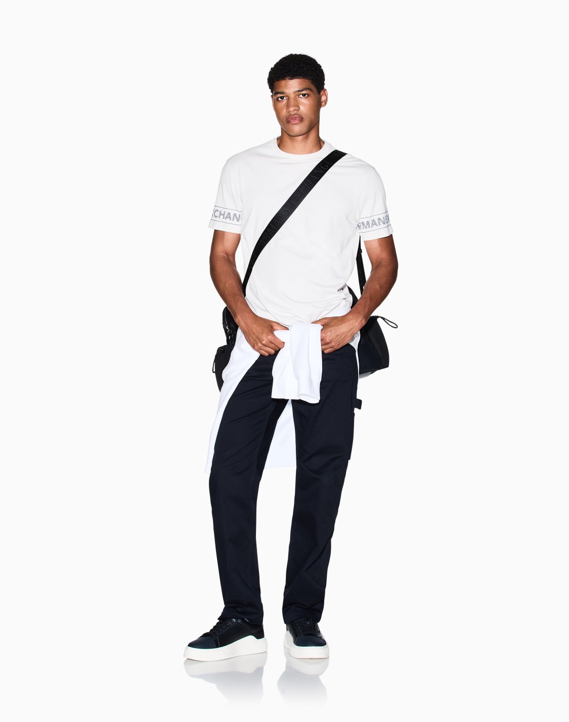 axロゴ-半袖クルネックtシャツ-ホワイト--armani-exchange