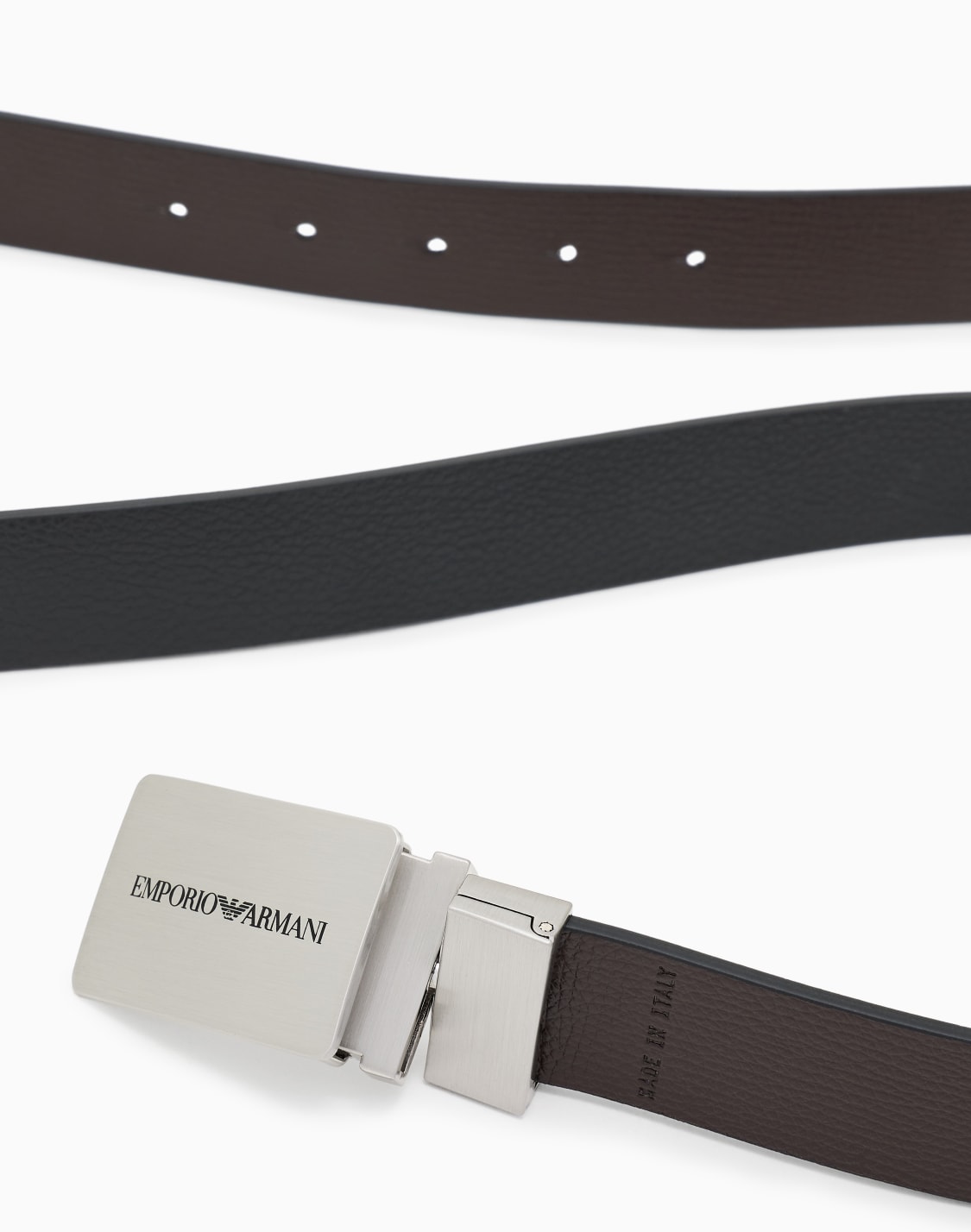 cinturn-reversible-de-piel-con-hebilla-con-logotipo-negro--emporio-armani