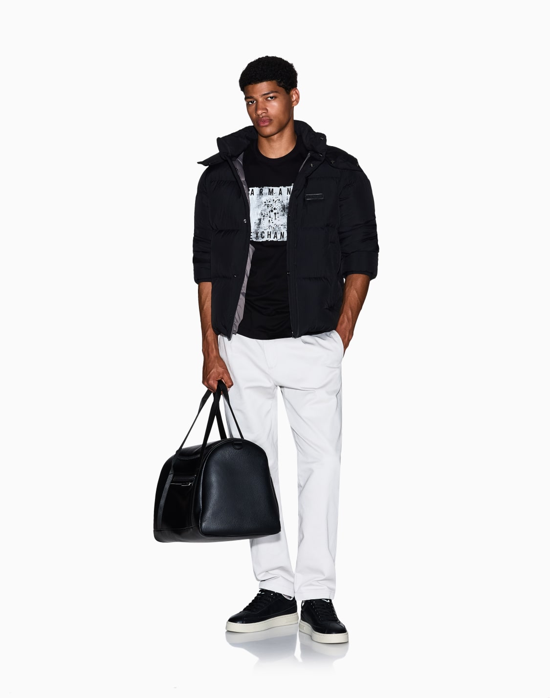 regular-fit-graphic-print-t-shirt-negro--armani-exchange