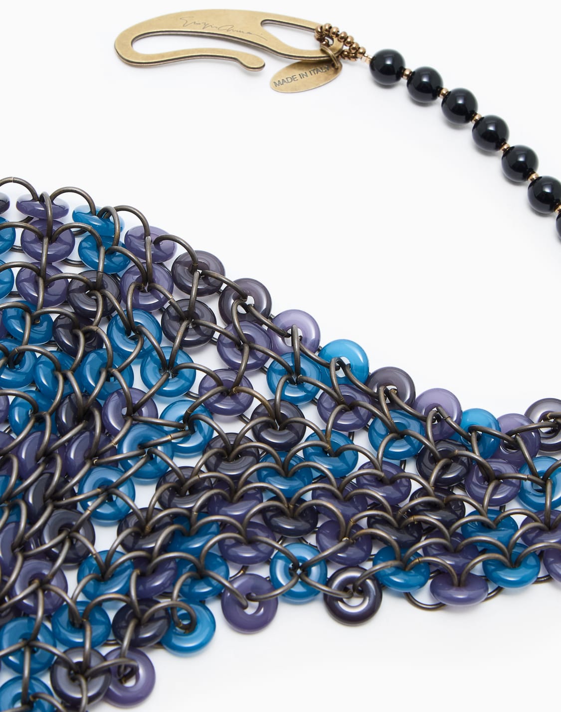 collares-azul--giorgio-armani