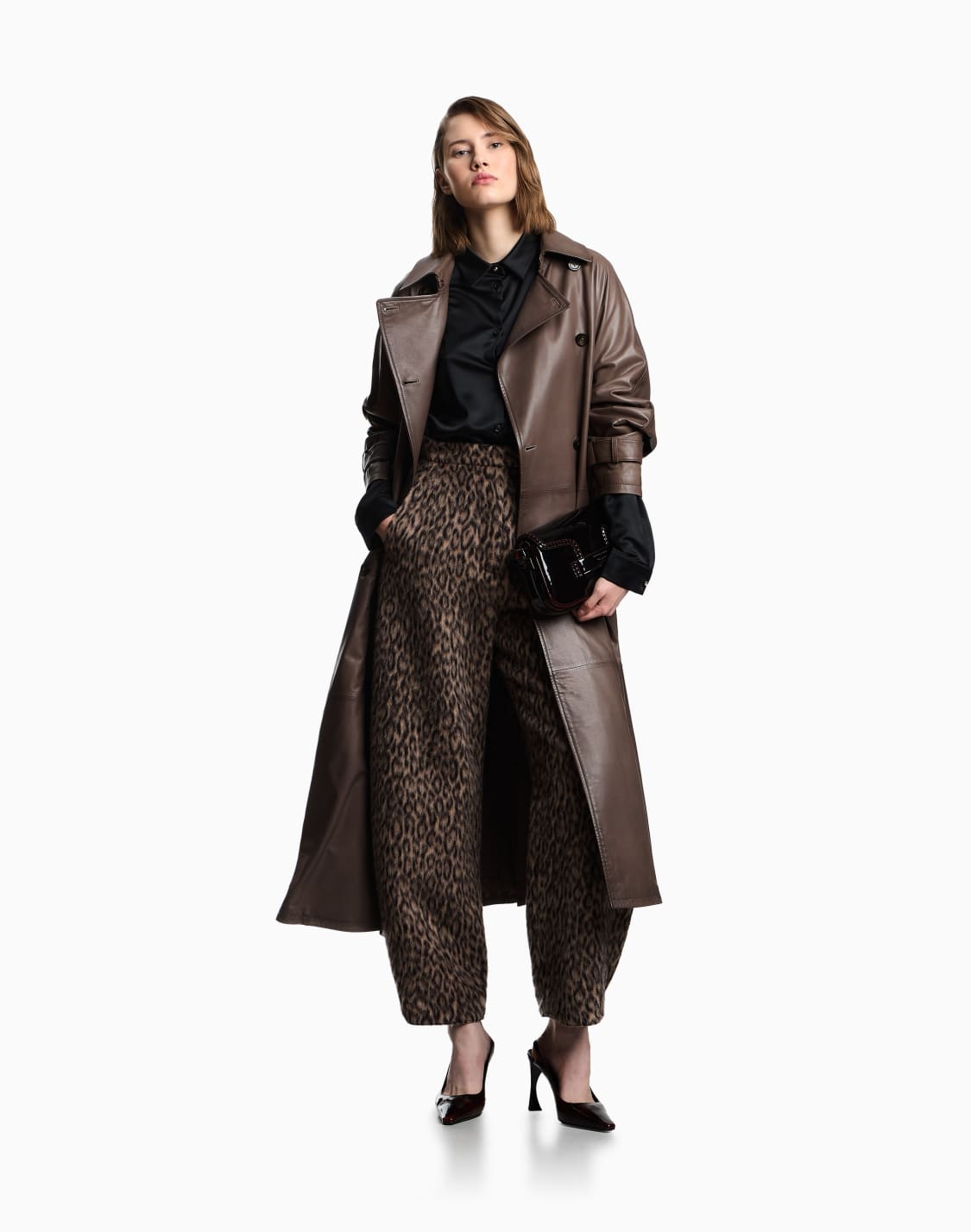 chemise-en-crpe-de-satin-capsule-saint-valentin-noir--emporio-armani