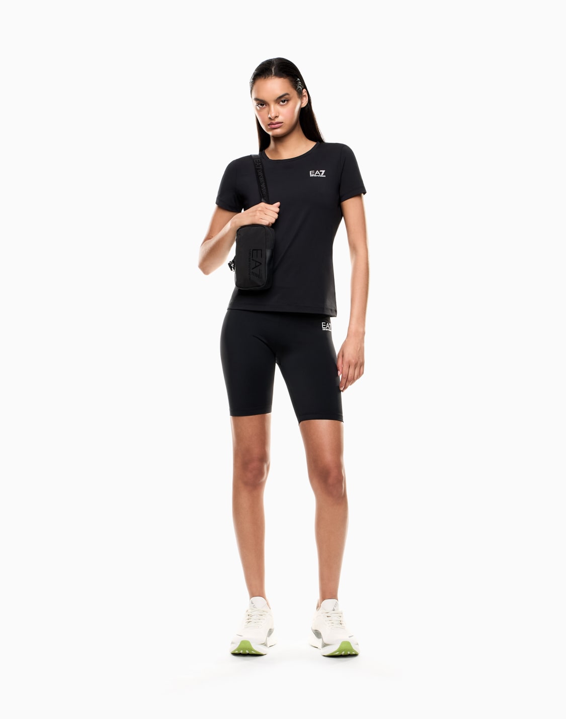 t-shirt-dynamic-athlete-en-tissu-technique-vigor7-noir--ea7