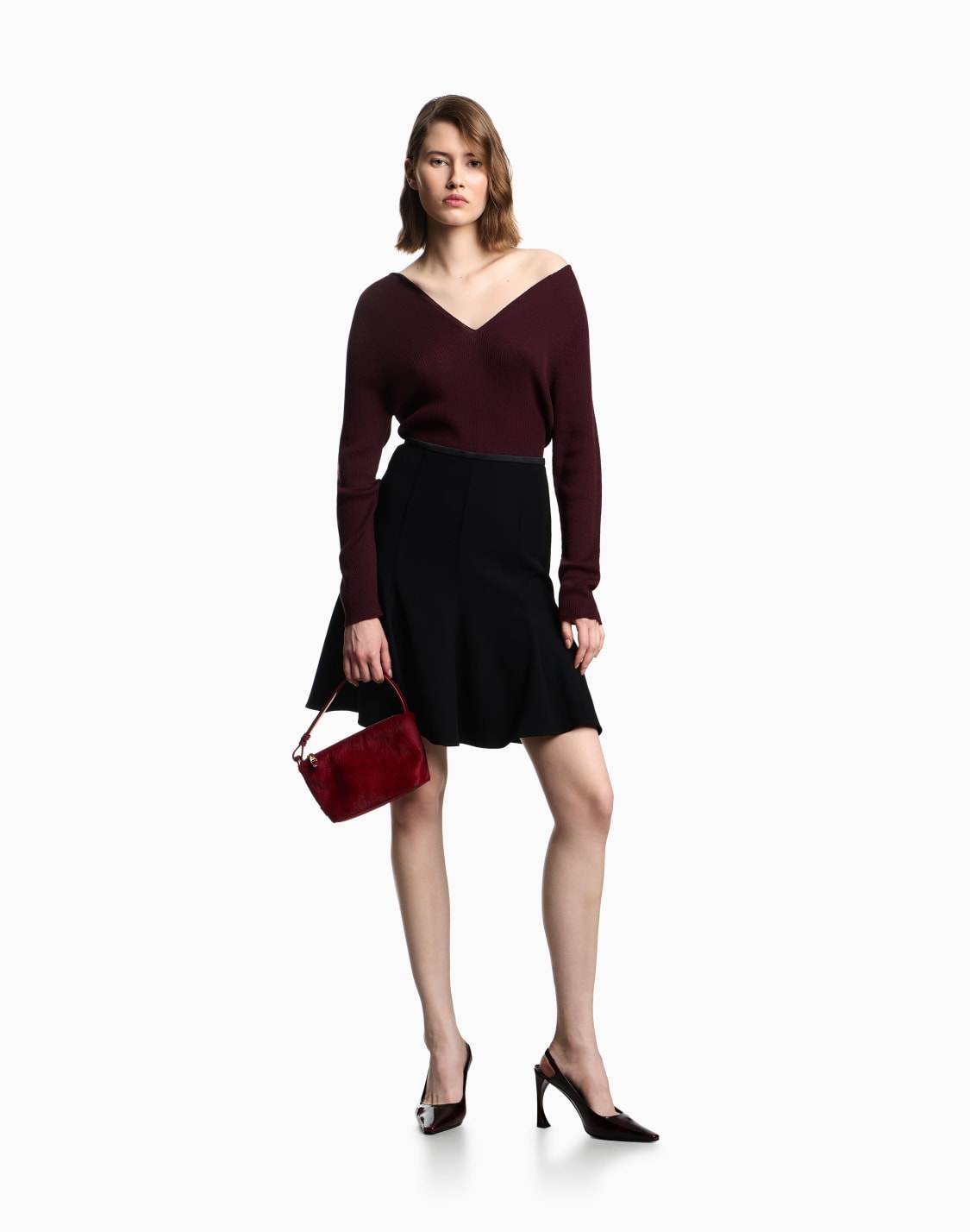 jersey-con-cuello-de-pico-en-mezcla-de-lana-virgen-cpsula-polygon-burdeos--emporio-armani