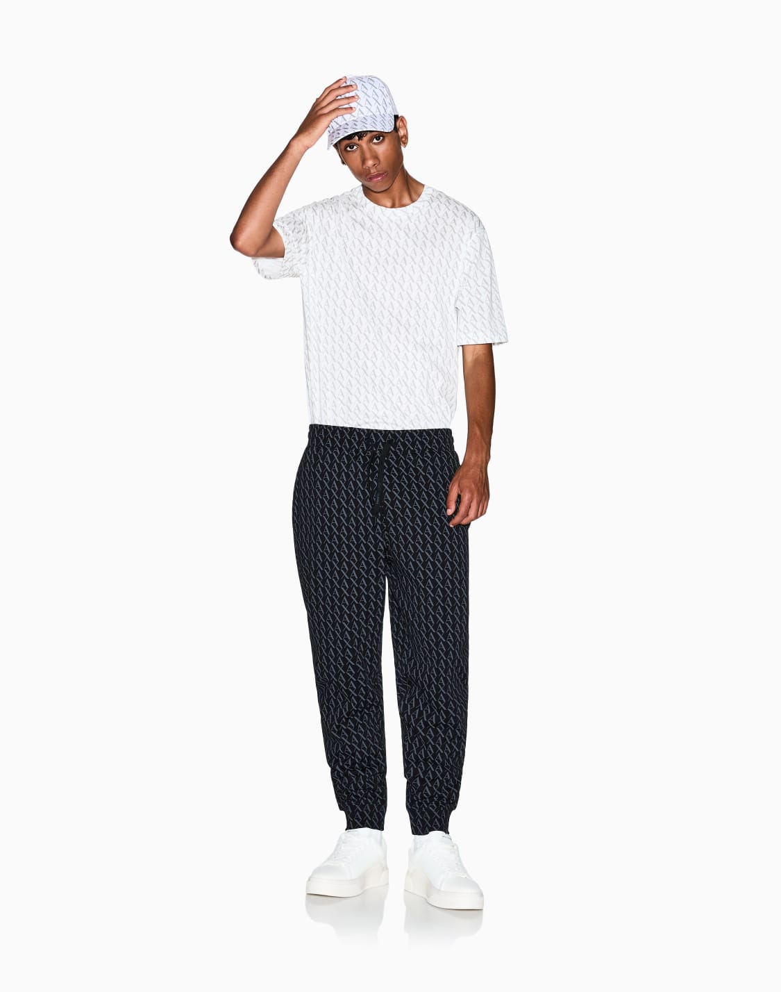 pantalons-de-survtement-noir--armani-exchange