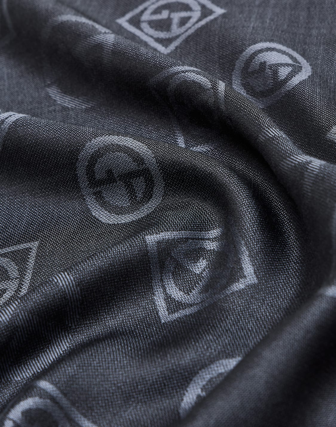 monogram-jacquard-silk-stole-black--giorgio-armani