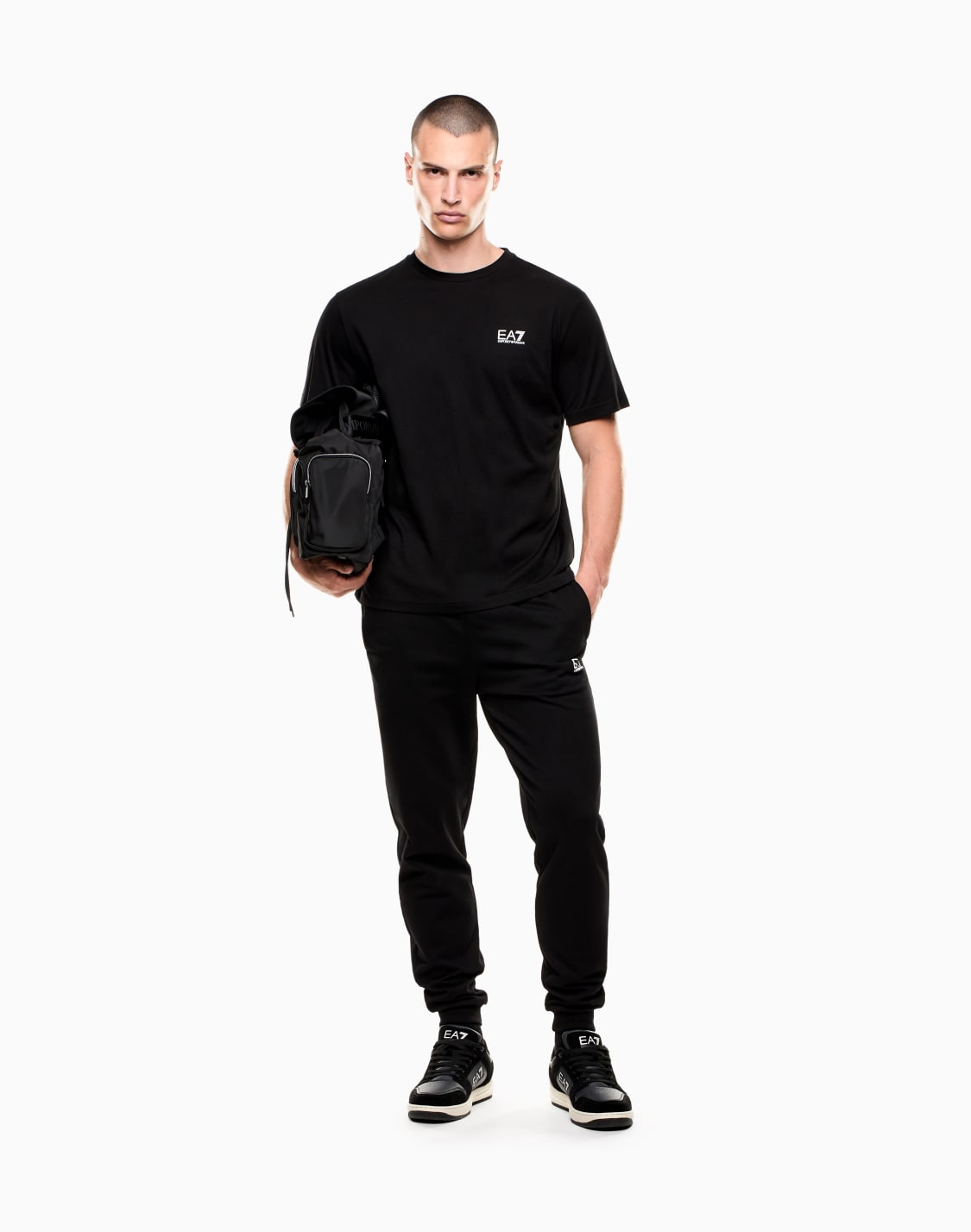 camiseta-de-punto-de-algodn-logo-series-negro--ea7