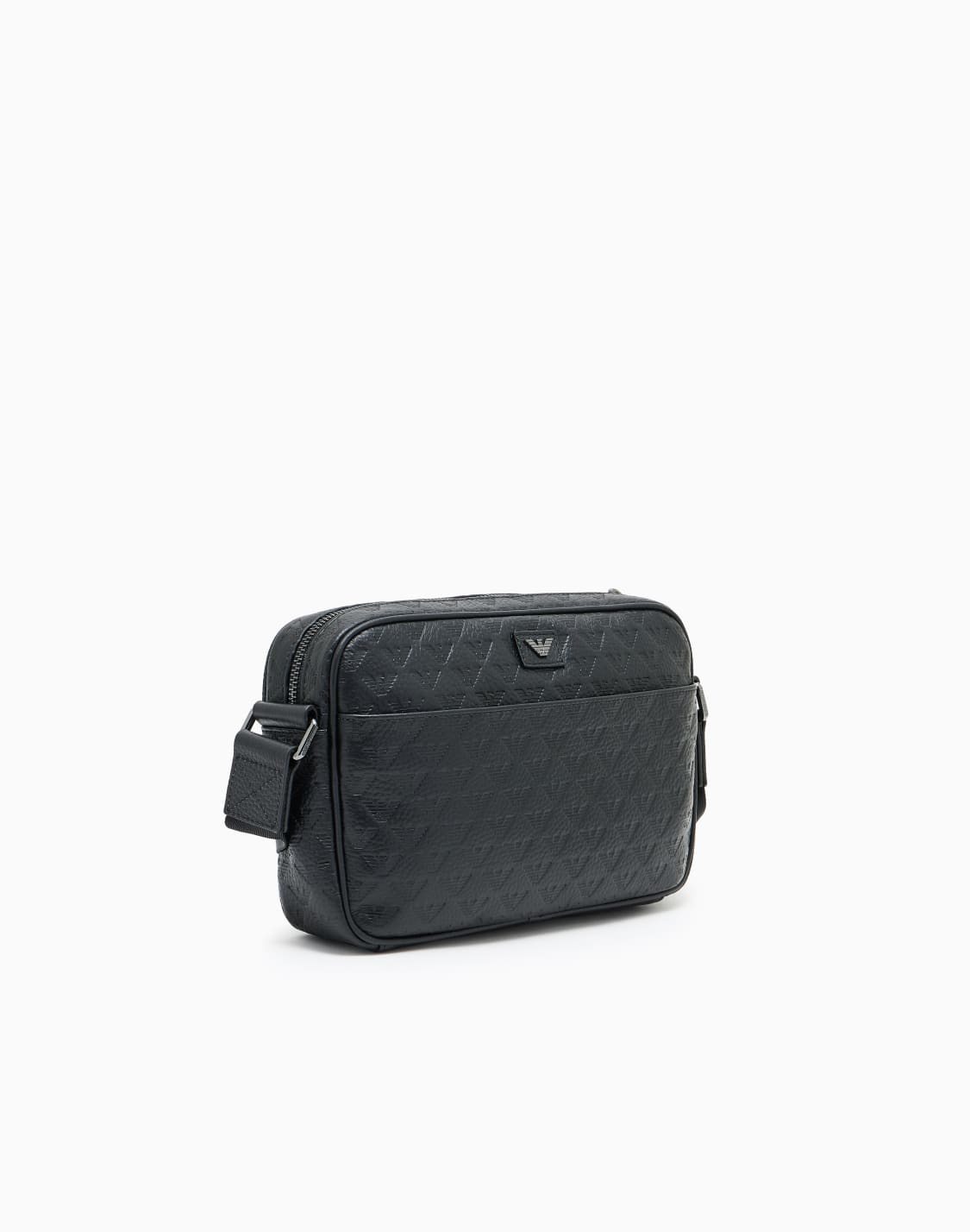 bolso-bandolera-de-piel-con-guila-repujada-por-toda-la-superficie-negro--emporio-armani