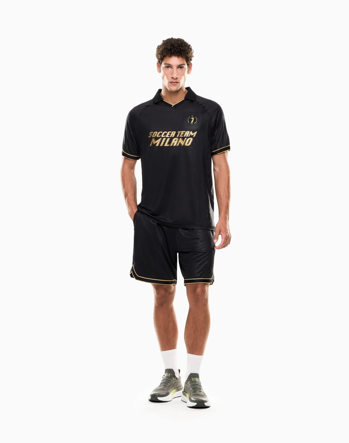 soccer-t-shirt-and-shorts-set-in-jacquard-jersey-black--ea7