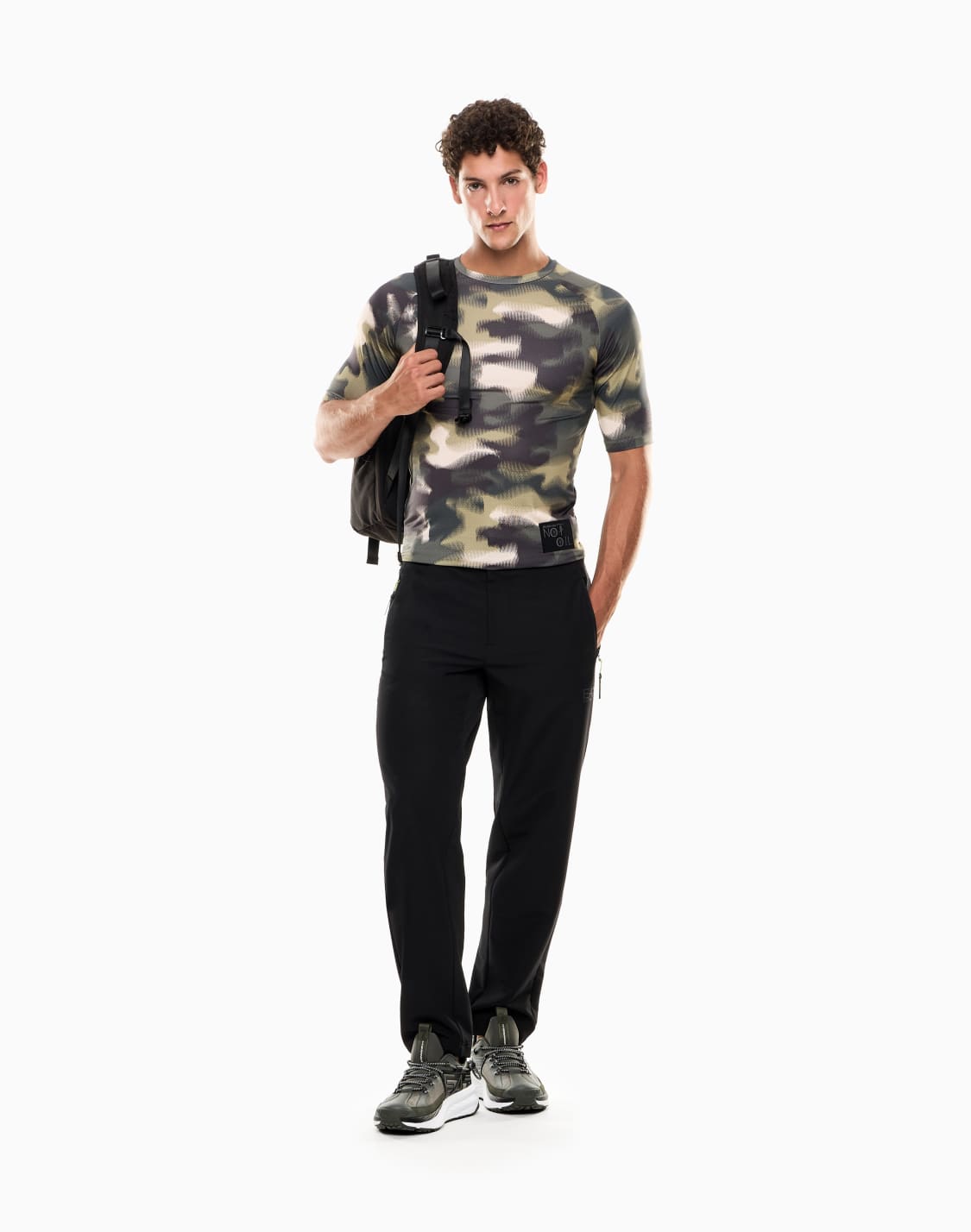 urban-escape-クルネックtシャツ-ストレッチテクニカルファブリック-グリン--ea7