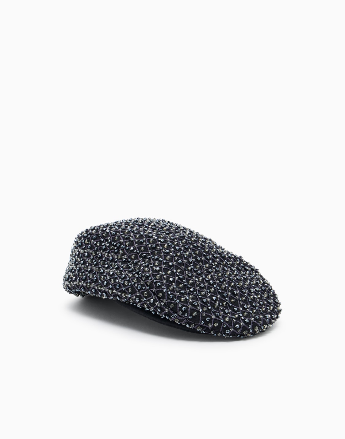 coppola-in-lana-con-ricamo-nero--giorgio-armani