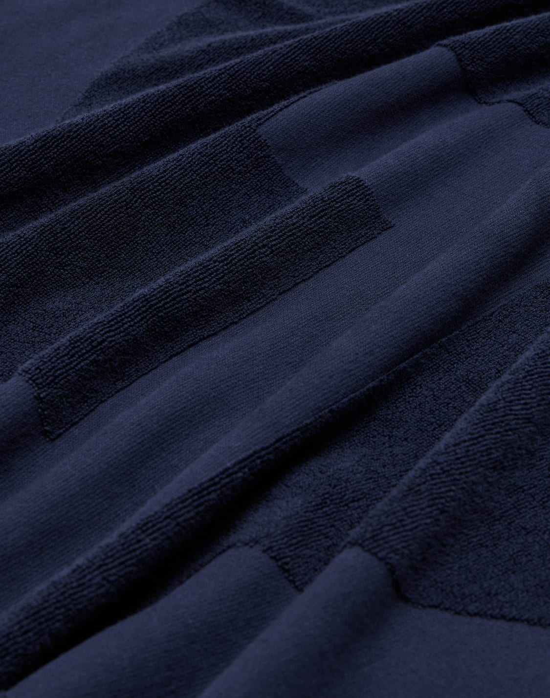 cotton-beach-towel-with-jacquard-logo-navy-blue--giorgio-armani