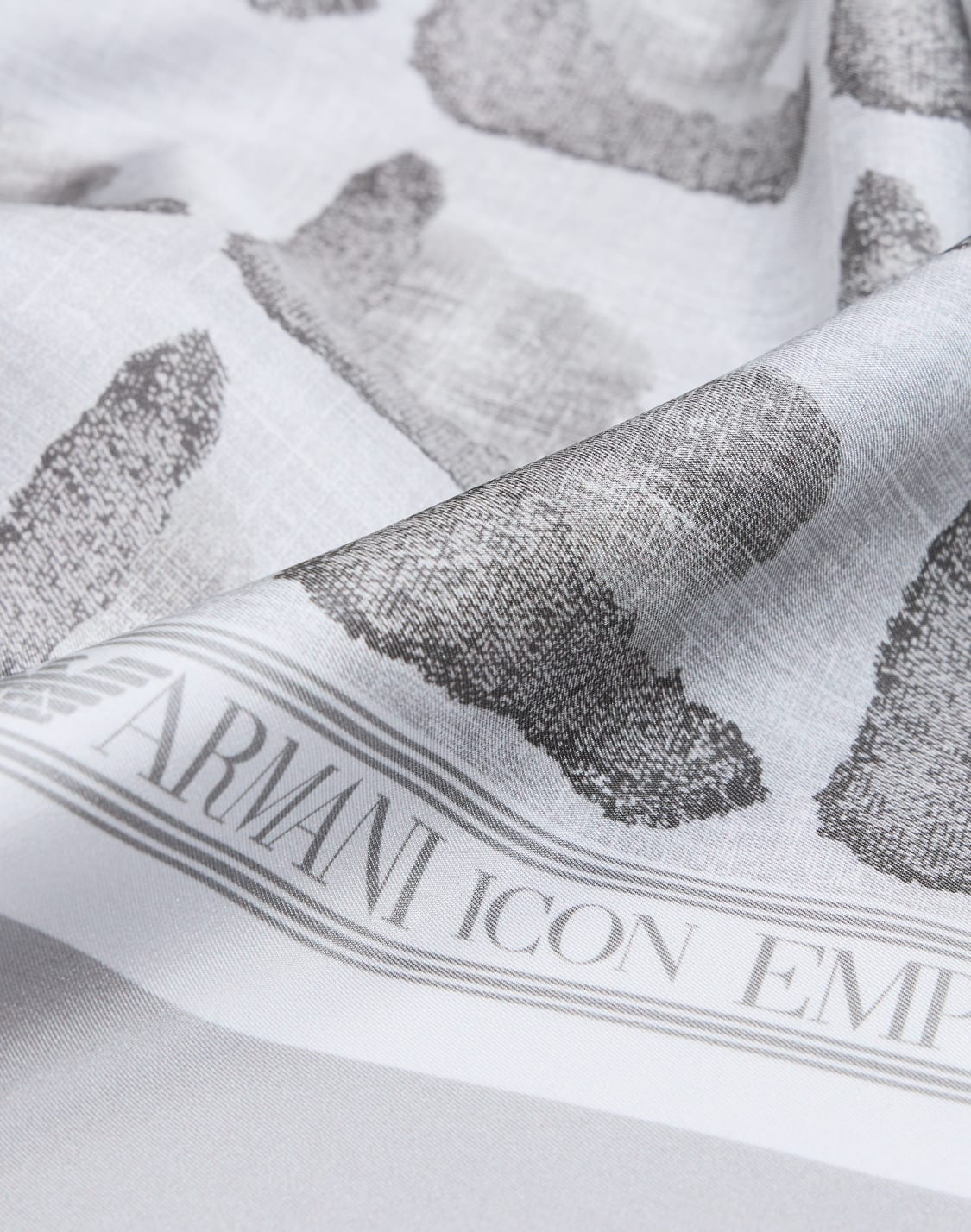 silk-foulard-with-icon-print-grey--emporio-armani