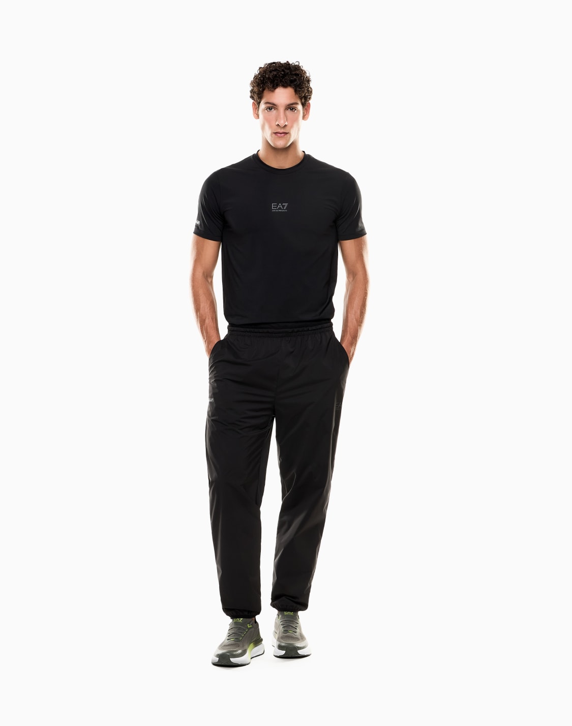 dynamic-athlete-t-shirt-in-ventus7-technical-fabric-black--ea7