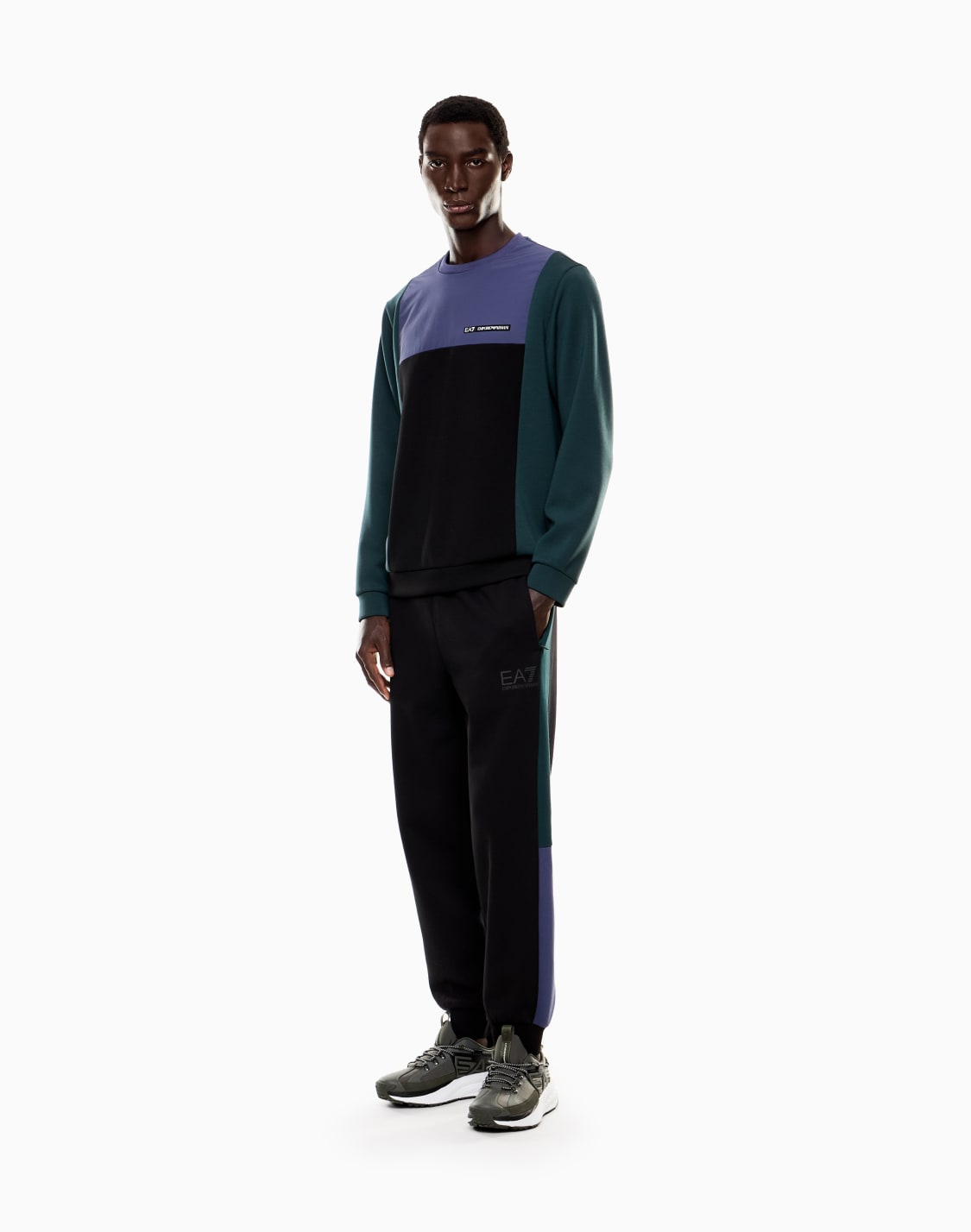 athletic-colour-block-クルネック-スウェットシャツ-ストレッチビスコス混紡-ブラック--ea7