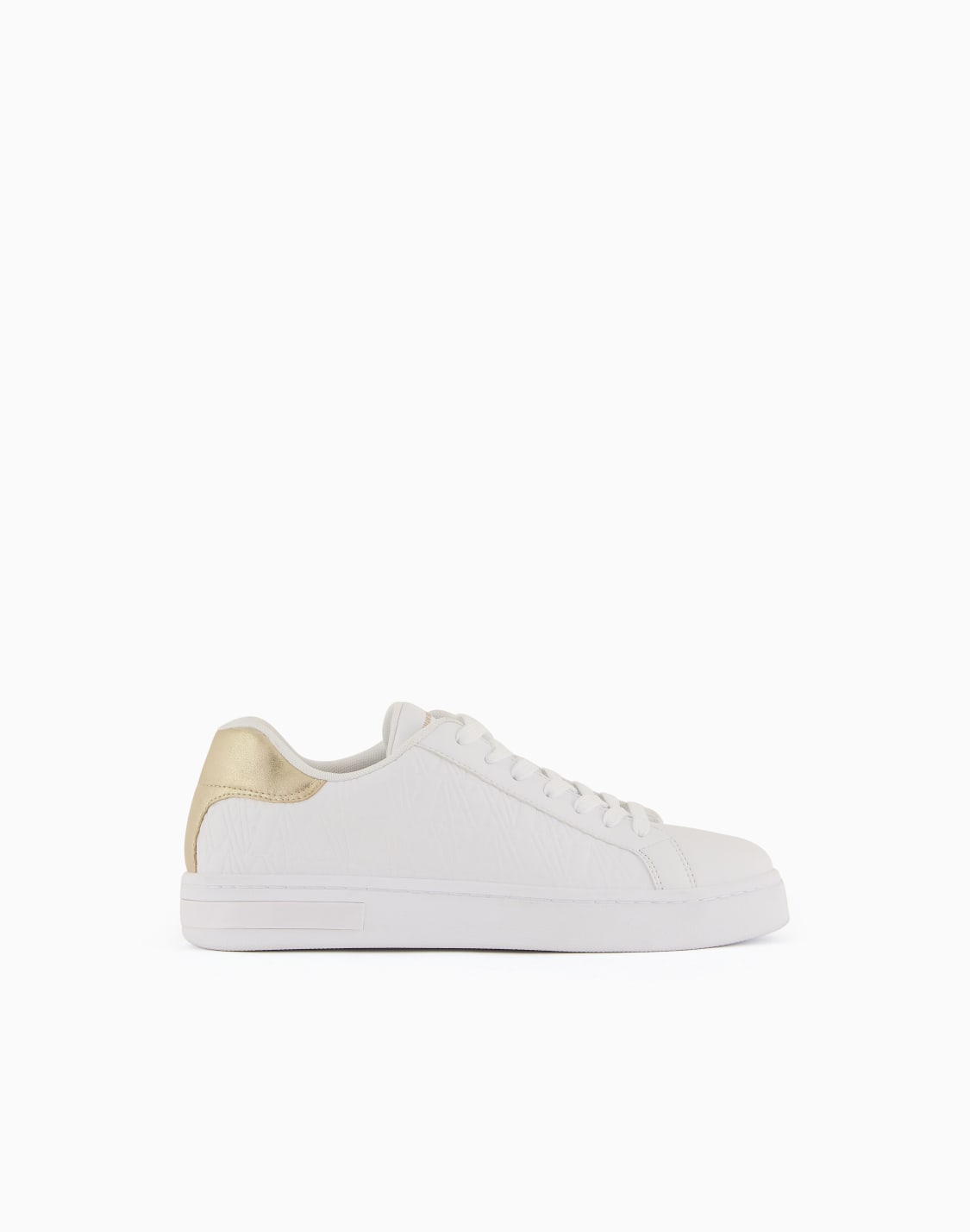 zapatillas-con-logo-bordado-tono-sobre-tono-y-detalle-metlico-blanco--armani-exchange