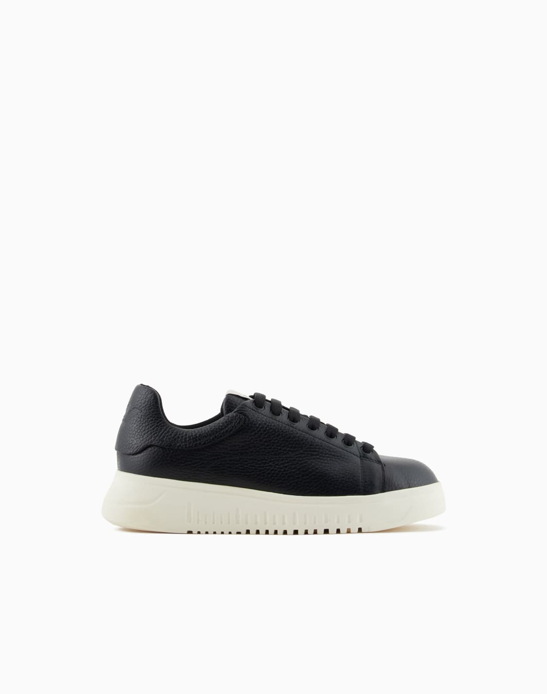 sneakers-in-pelle-bottalata-nero--emporio-armani