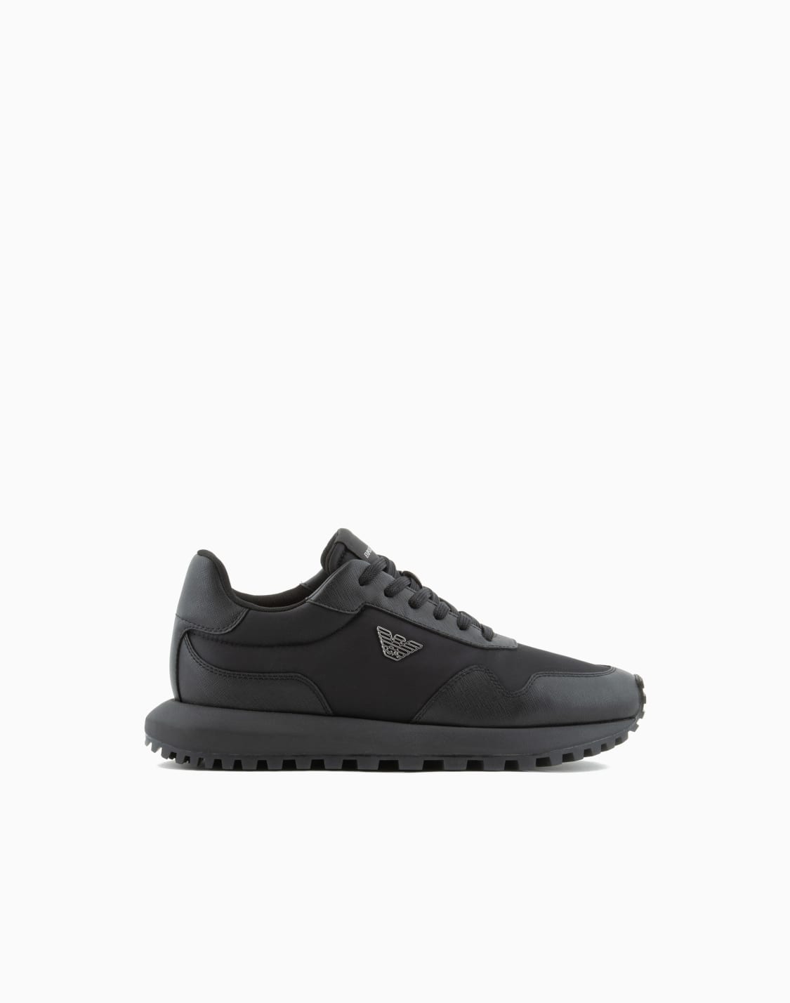 sneakers-en-nylon-recycl-avec-dtails-en-saffiano-rgnr-asv-noir--emporio-armani