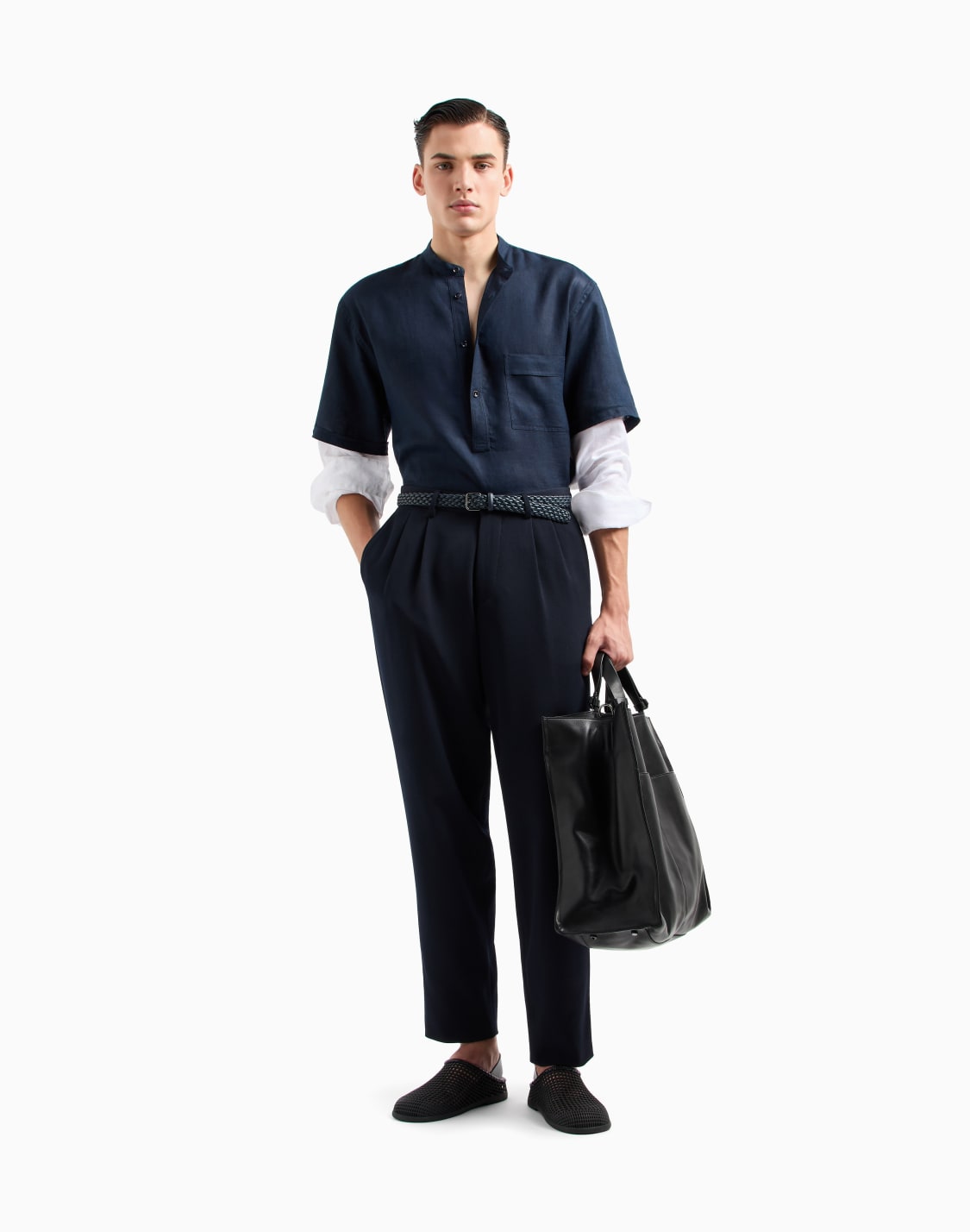 pantalones-de-dos-pinzas-en-cannet-de-lana-virgen-azul--giorgio-armani