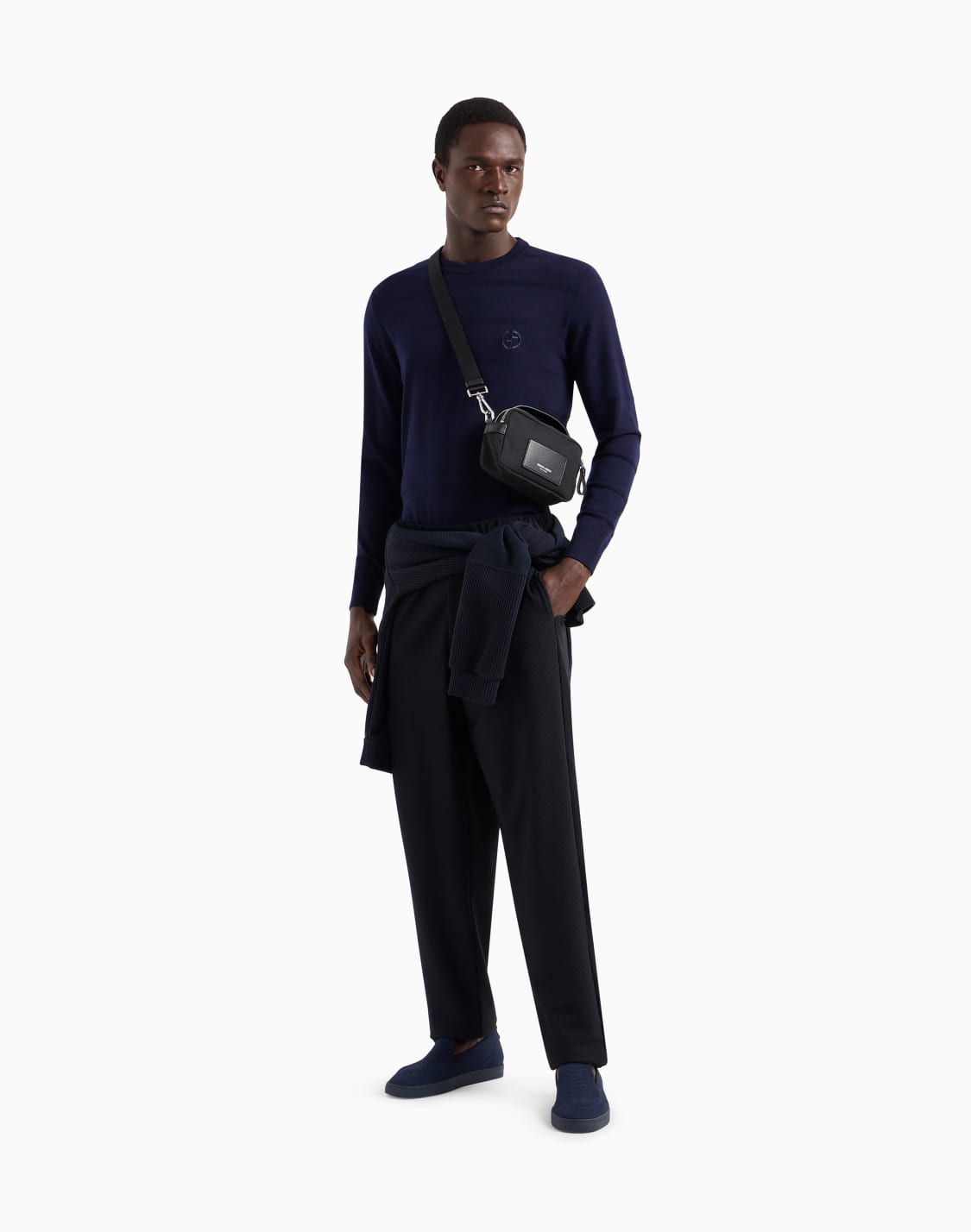 기능성-와플-플랫-프론트-팬츠-블랙--giorgio-armani