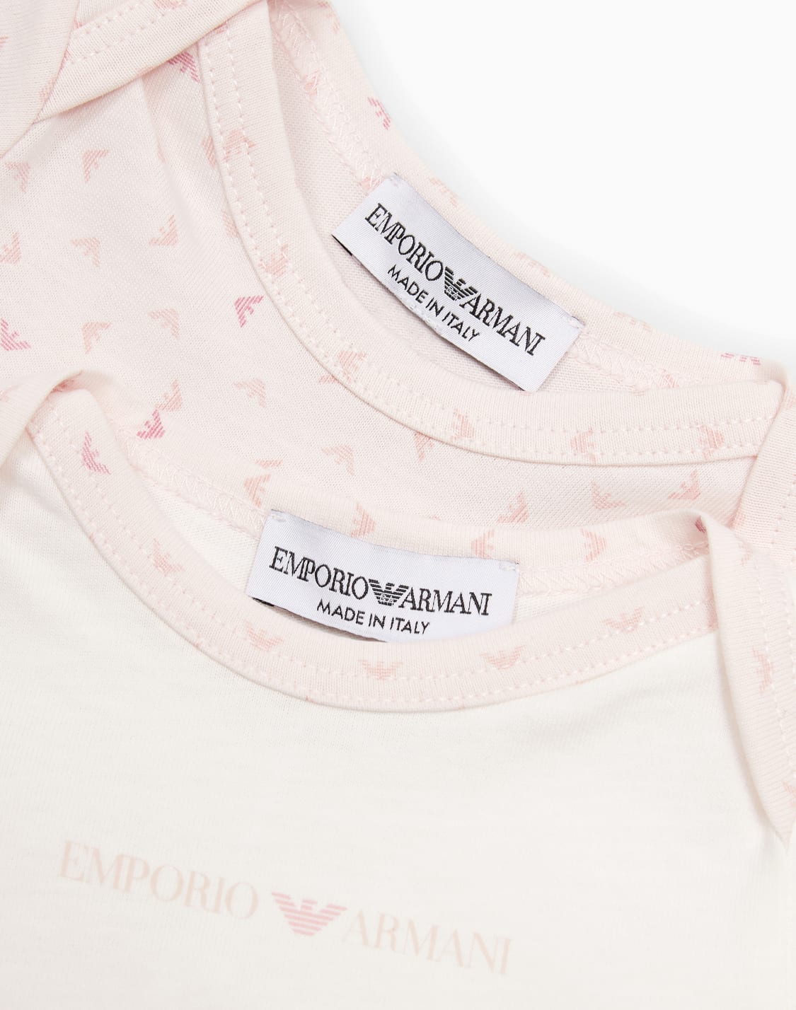 conjunto-para-regalo-con-dos-bodis-con-motivo-integral-de-guila-con-efecto-ptico-rosa--emporio-armani