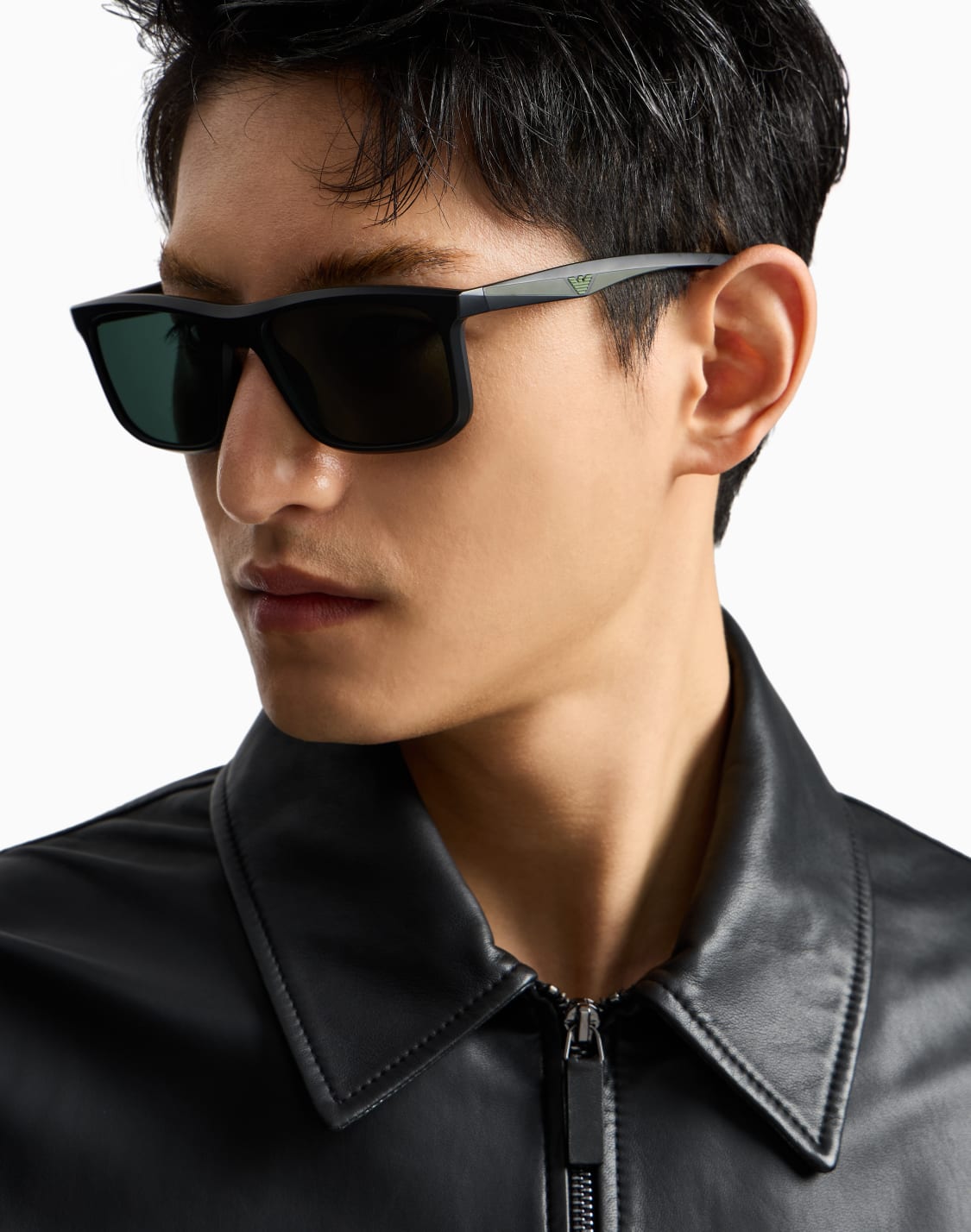 occhiali-da-sole-da-uomo-forma-squadrata-nero--emporio-armani