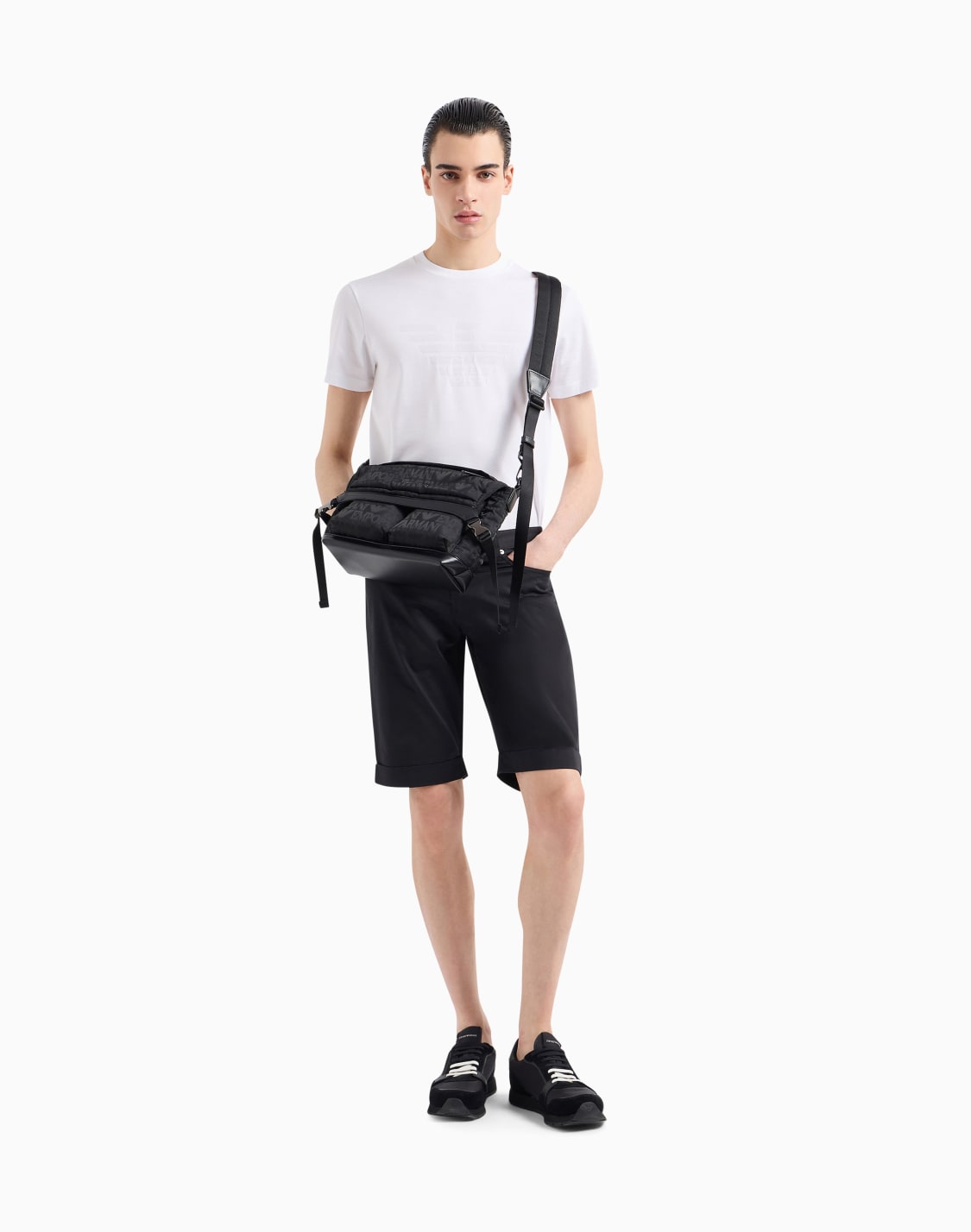bermudas-de-cmodo-algodn-brillante-con-vuelta-en-el-bajo-negro--emporio-armani