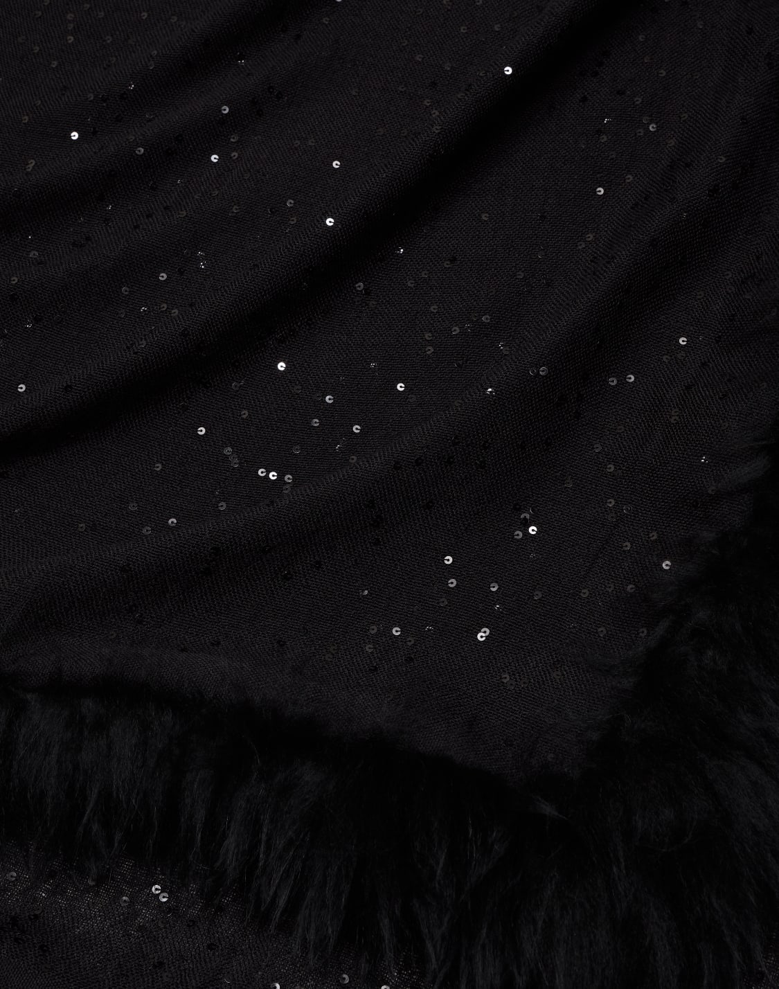 stola-in-cashmere-e-seta-con-profili-effetto-pelliccia-nero--giorgio-armani