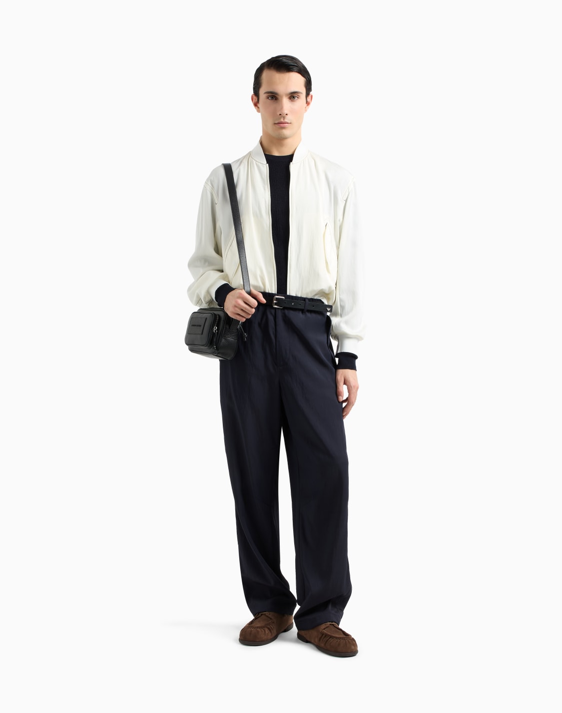 セタ-ウルリヨセル混紡-タック編み-ネイビブル--emporio-armani