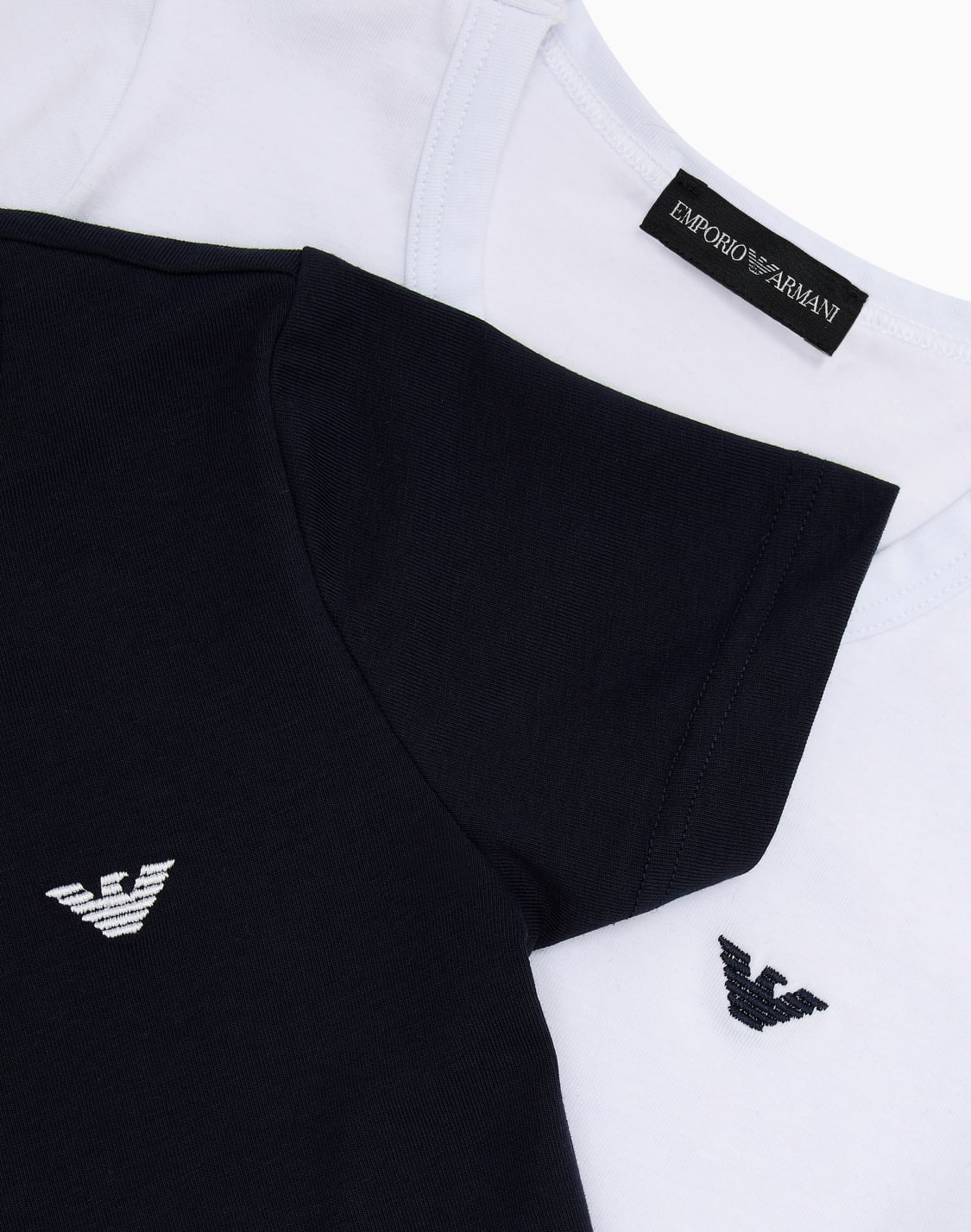 2er-pack-t-shirts-aus-jersey-mit-mikro-adler-stickerei-zweifarbig--emporio-armani