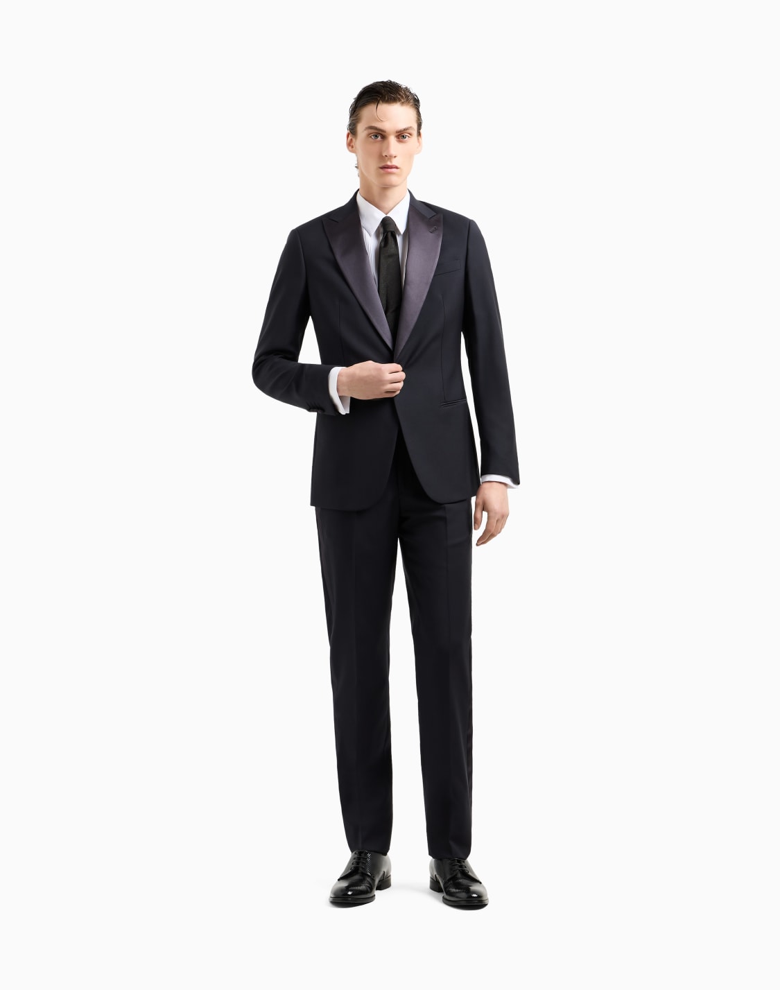 pure-wool-half-canvassed-slim-fit-tuxedo-from-the-icon-soho-line-navy_blue--giorgio-armani