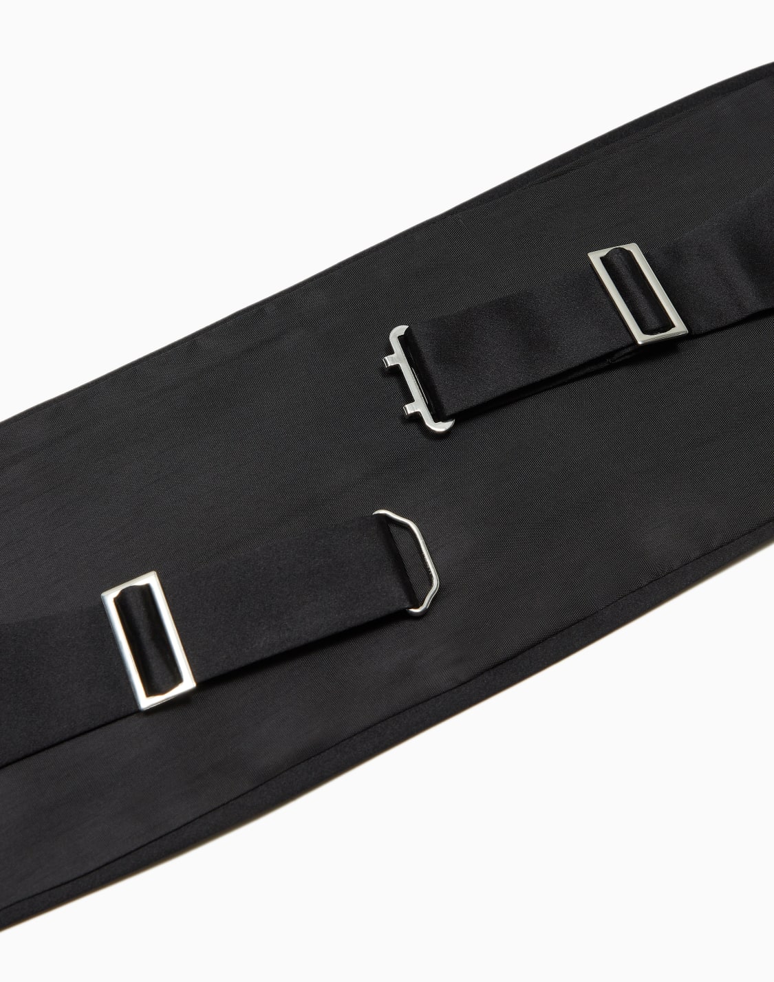 silk-tuxedo-cummerbund-black--giorgio-armani
