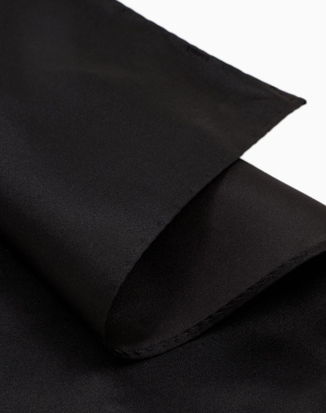 pure-silk-pocket-square-with-jacquard-micro-motif-black--emporio-armani