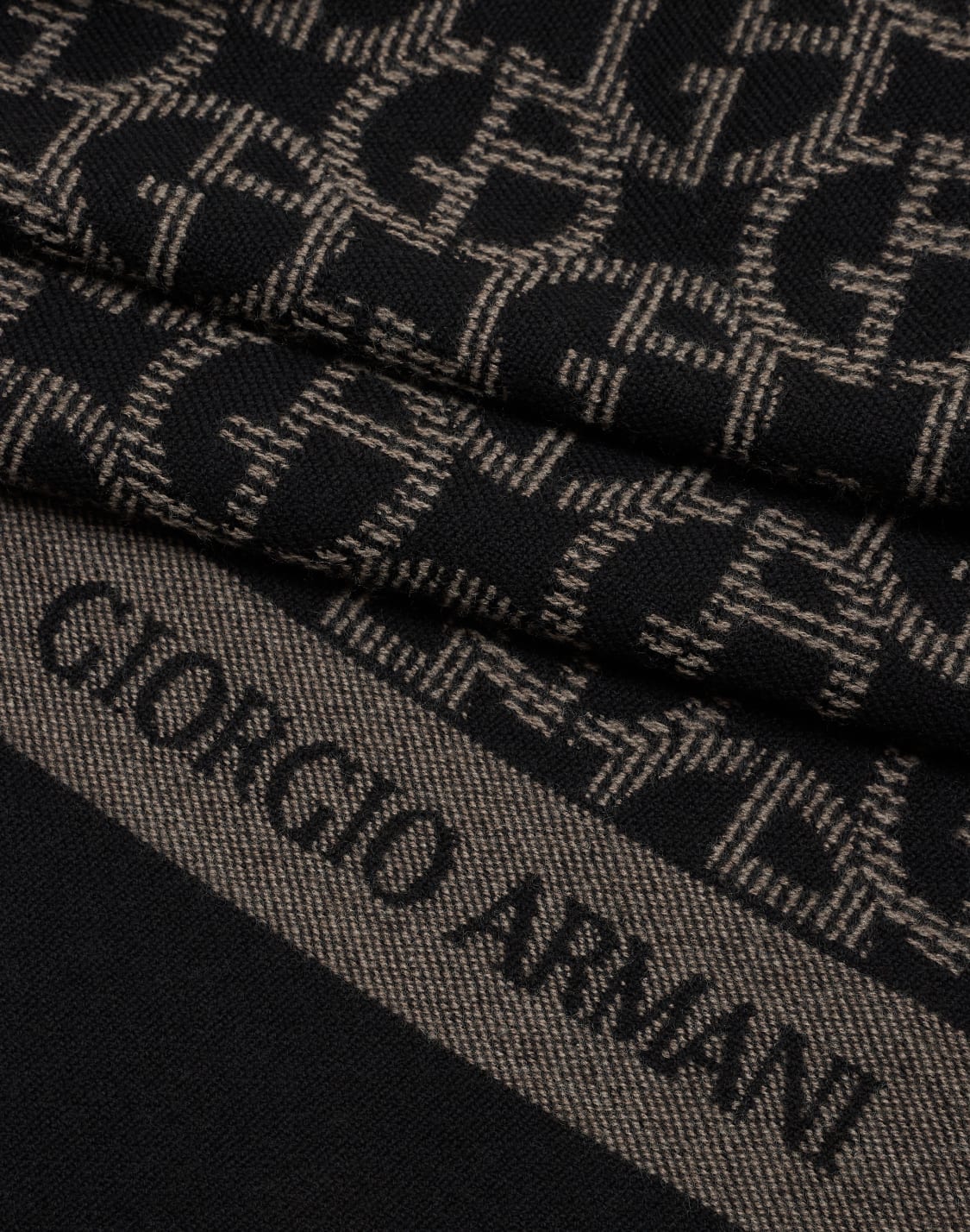 sciarpa-in-lana-jacquard-monogram-bicolore--giorgio-armani
